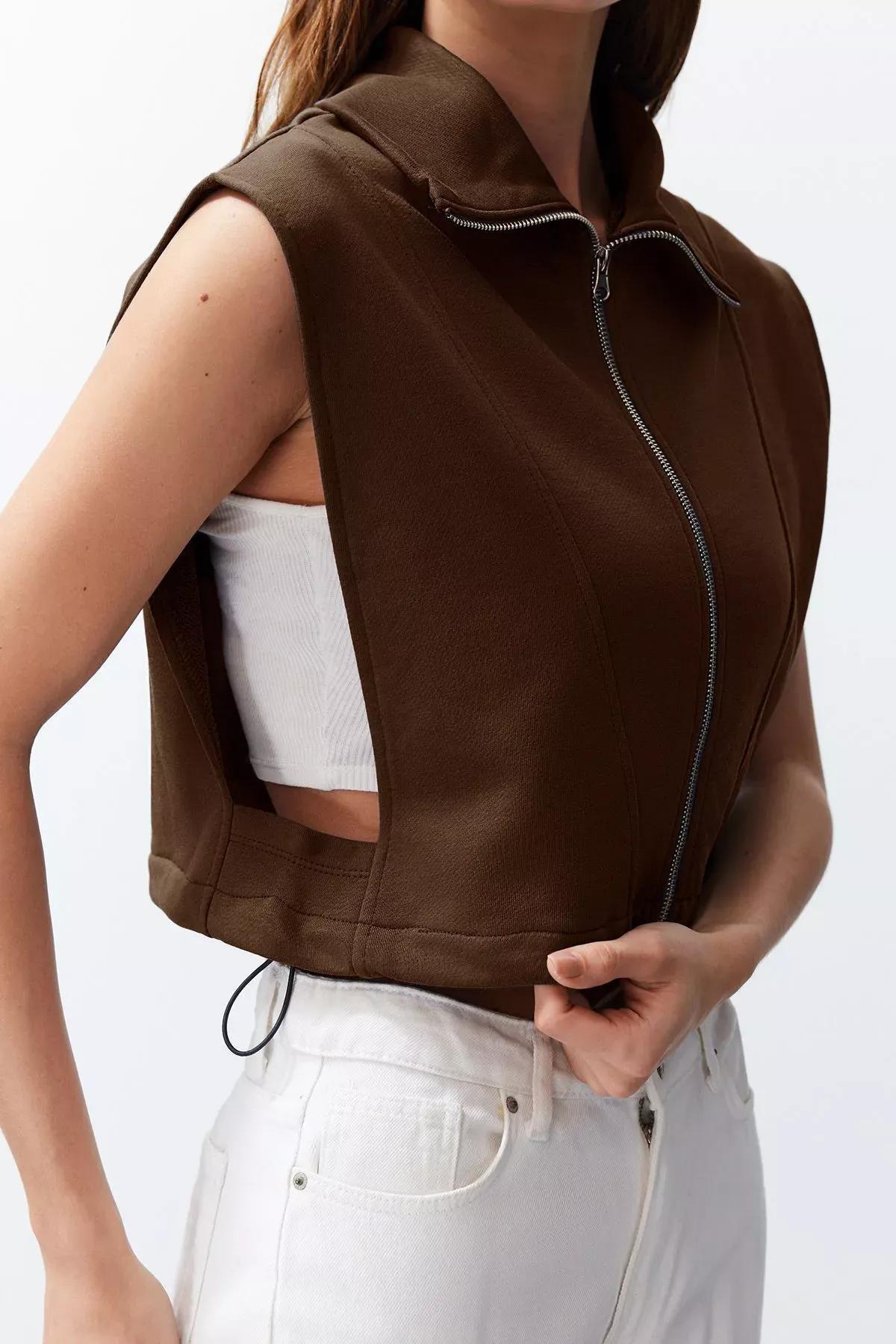 Brown Moon Sleeve Thick Vest, Brown, large image number 3