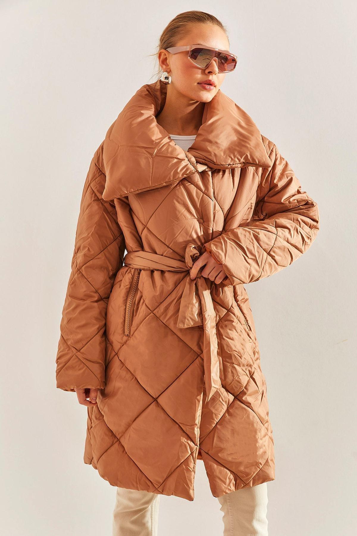 Black Diamond Pattern Oversize Puffer Coat, Tan, large image number 1