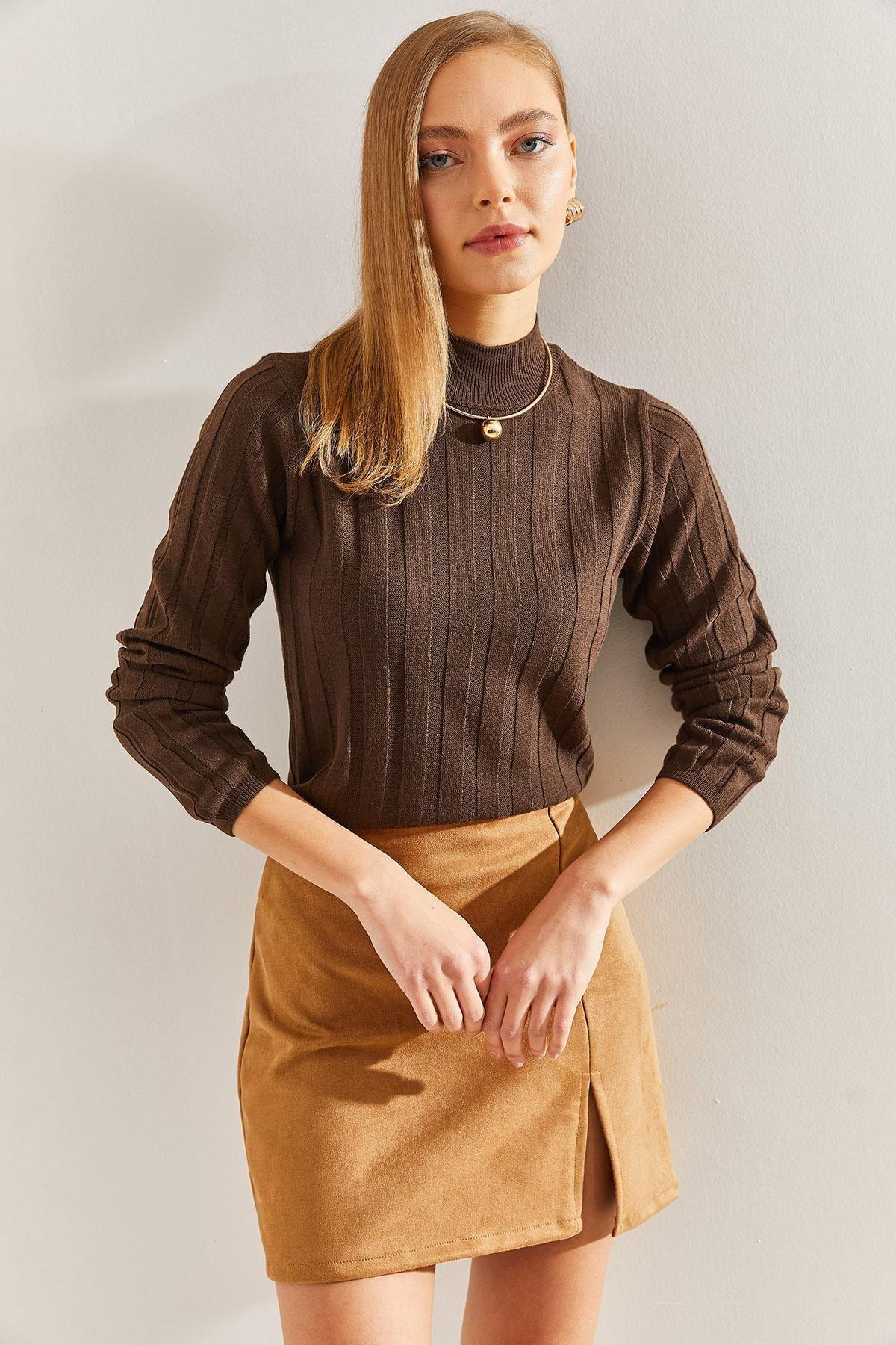Brown Turtleneck Ribbed Sweater, Brown, large image number 5