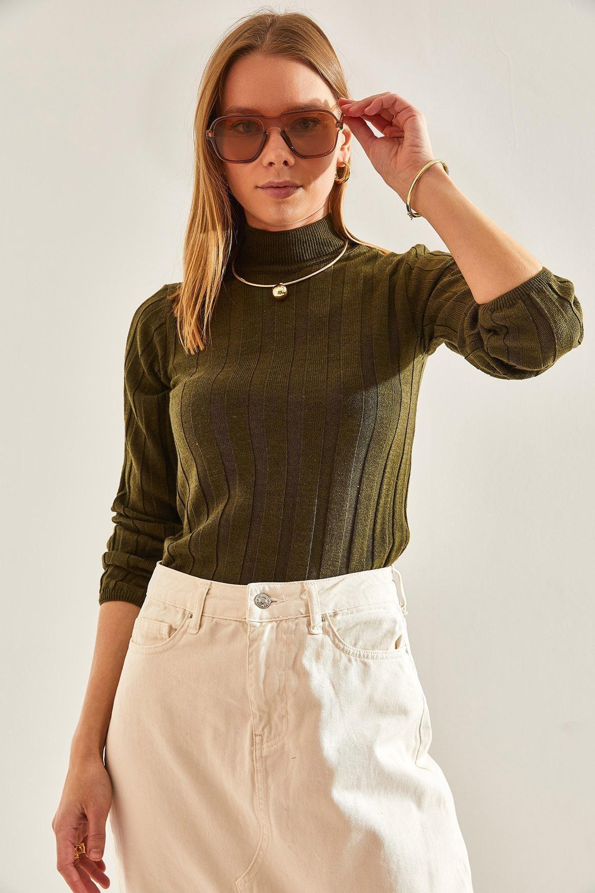 Khaki Turtleneck Ribbed Sweater, , large image number 4