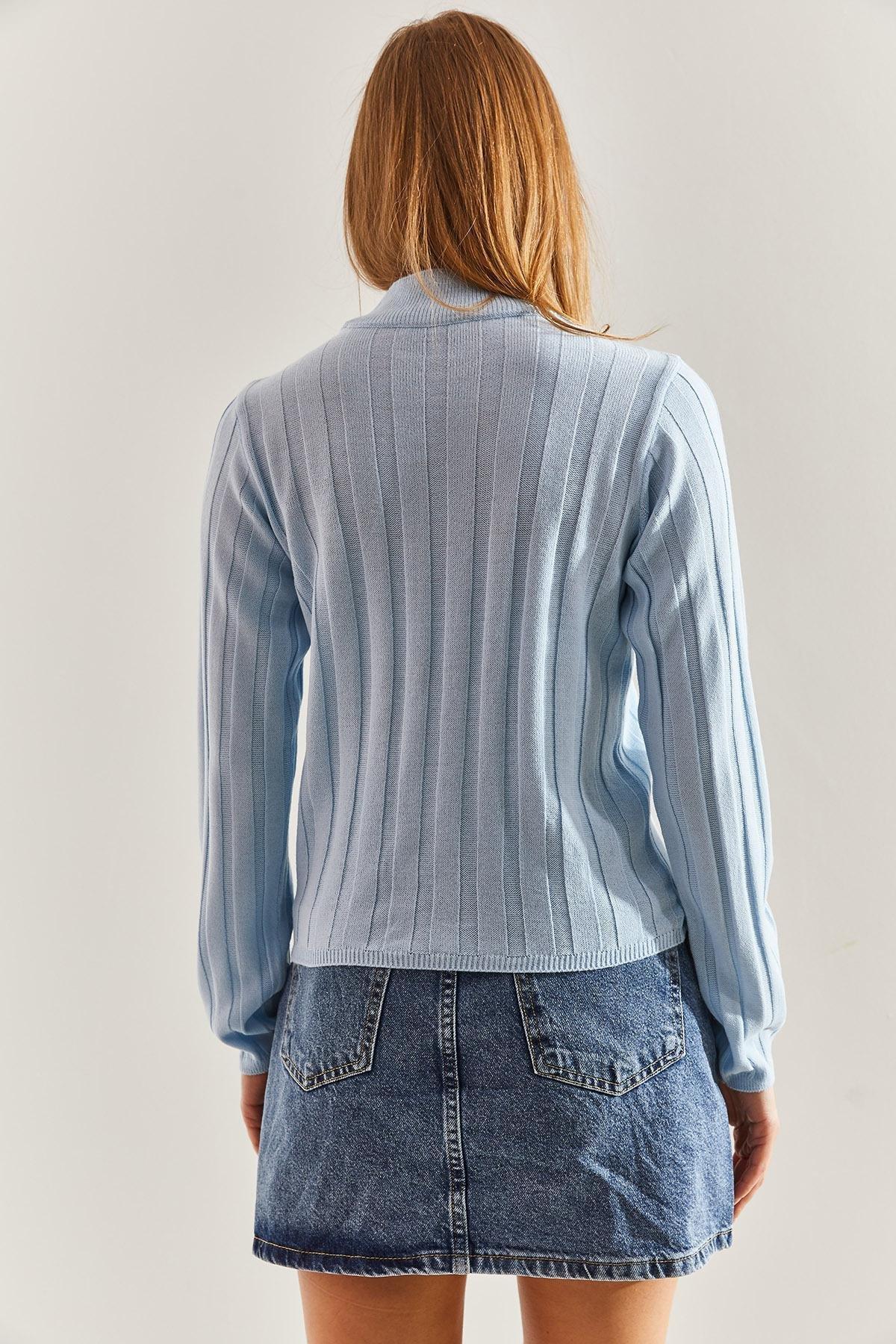 Blue Turtleneck Ribbed Sweater, , large image number 2
