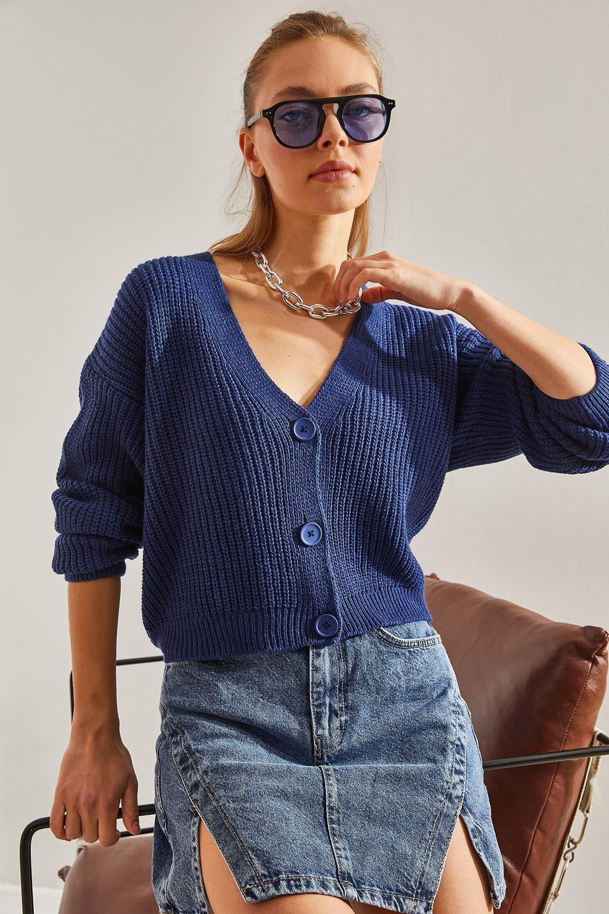 Navy Three-Button Knitted Cardigan, Navy blue, large image number 2