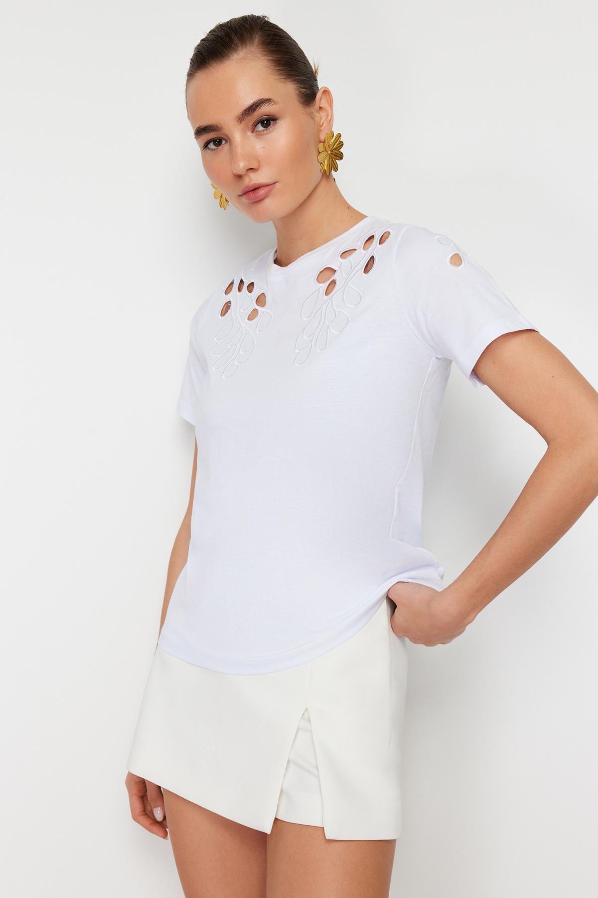 White Embroidered Pattern T-Shirt, , large image number 0