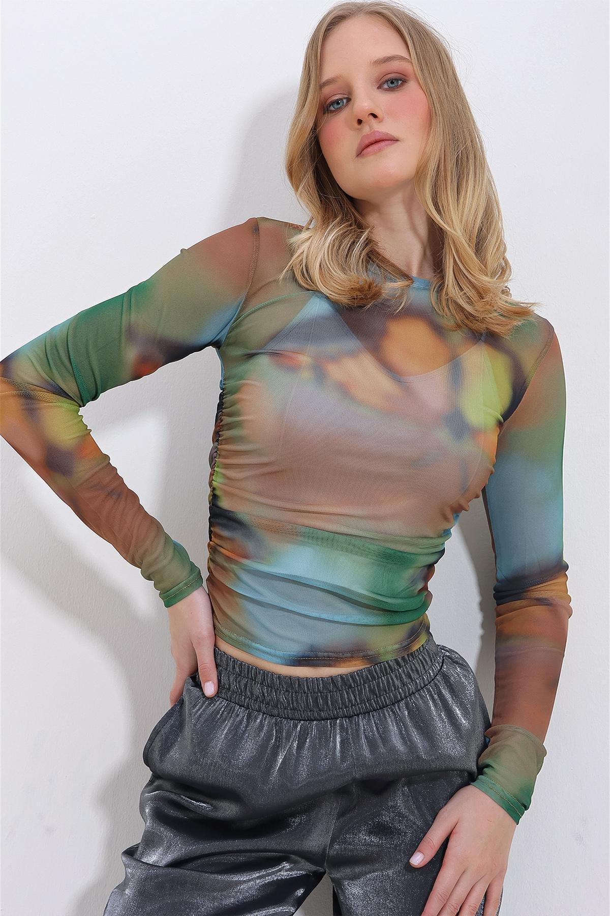 Multicolour Abstract Cropped Blouse, C101_2751, large image number 3