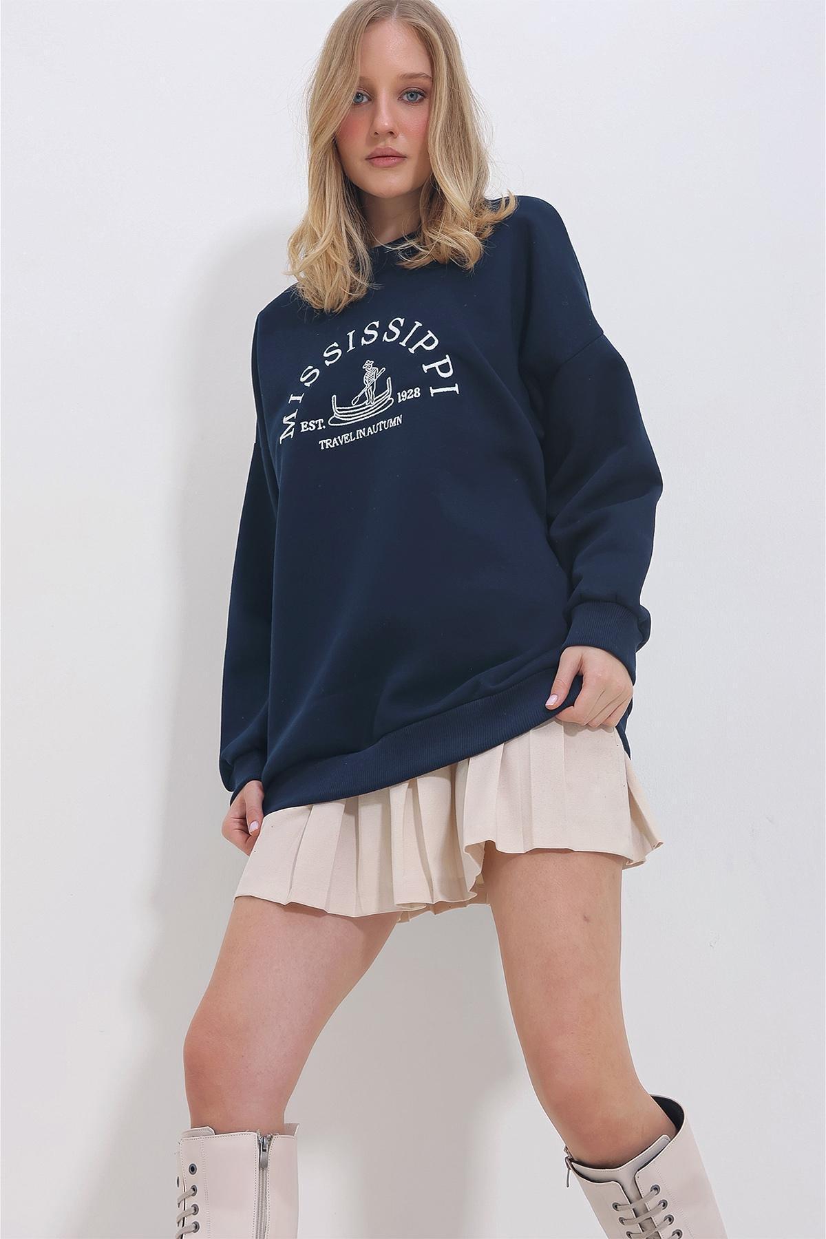 Navy Crew Neck Embroidered Oversized Sweatshirt, , large image number 2
