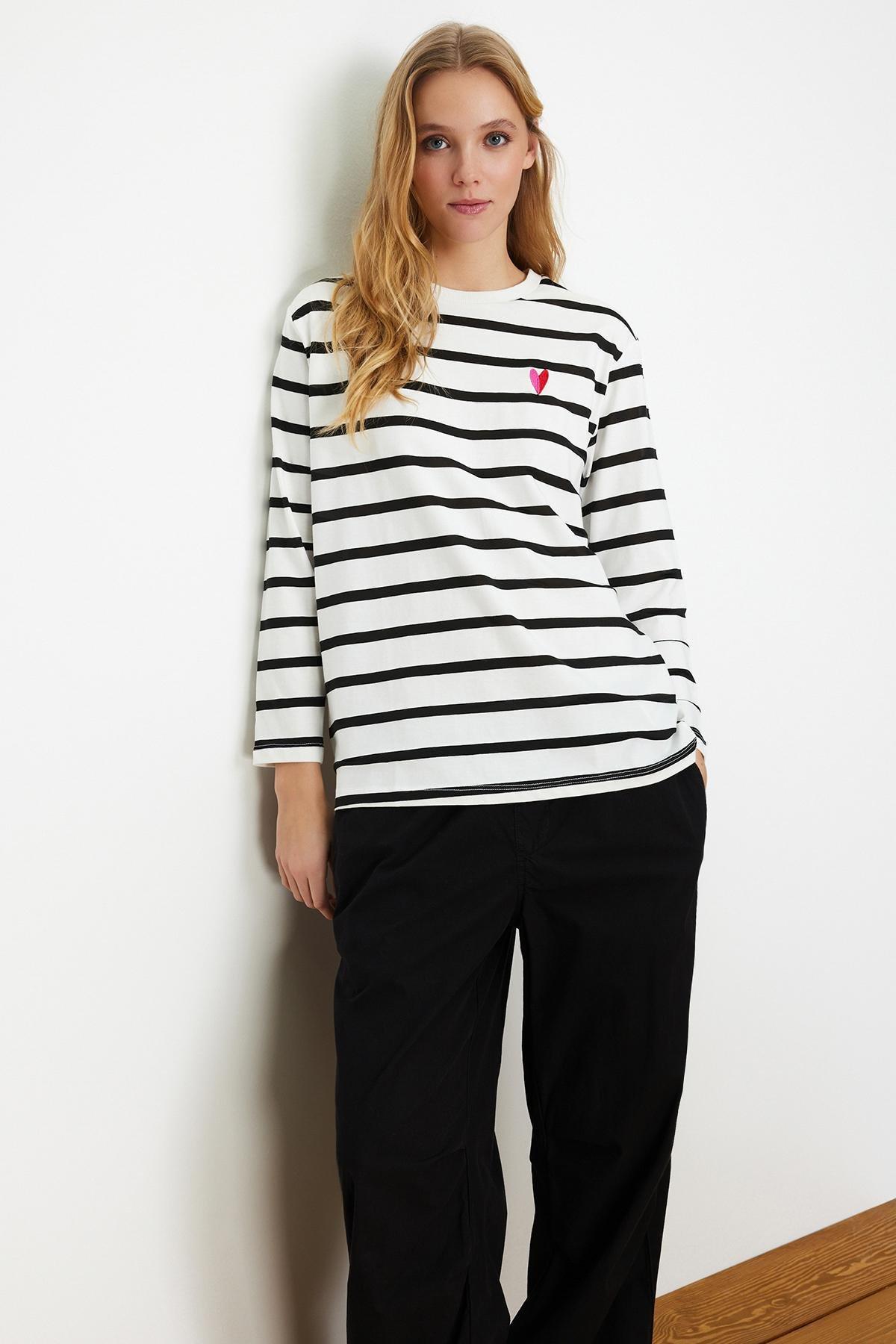 White Striped Embroidered Knitted T-Shirt, , large image number 2