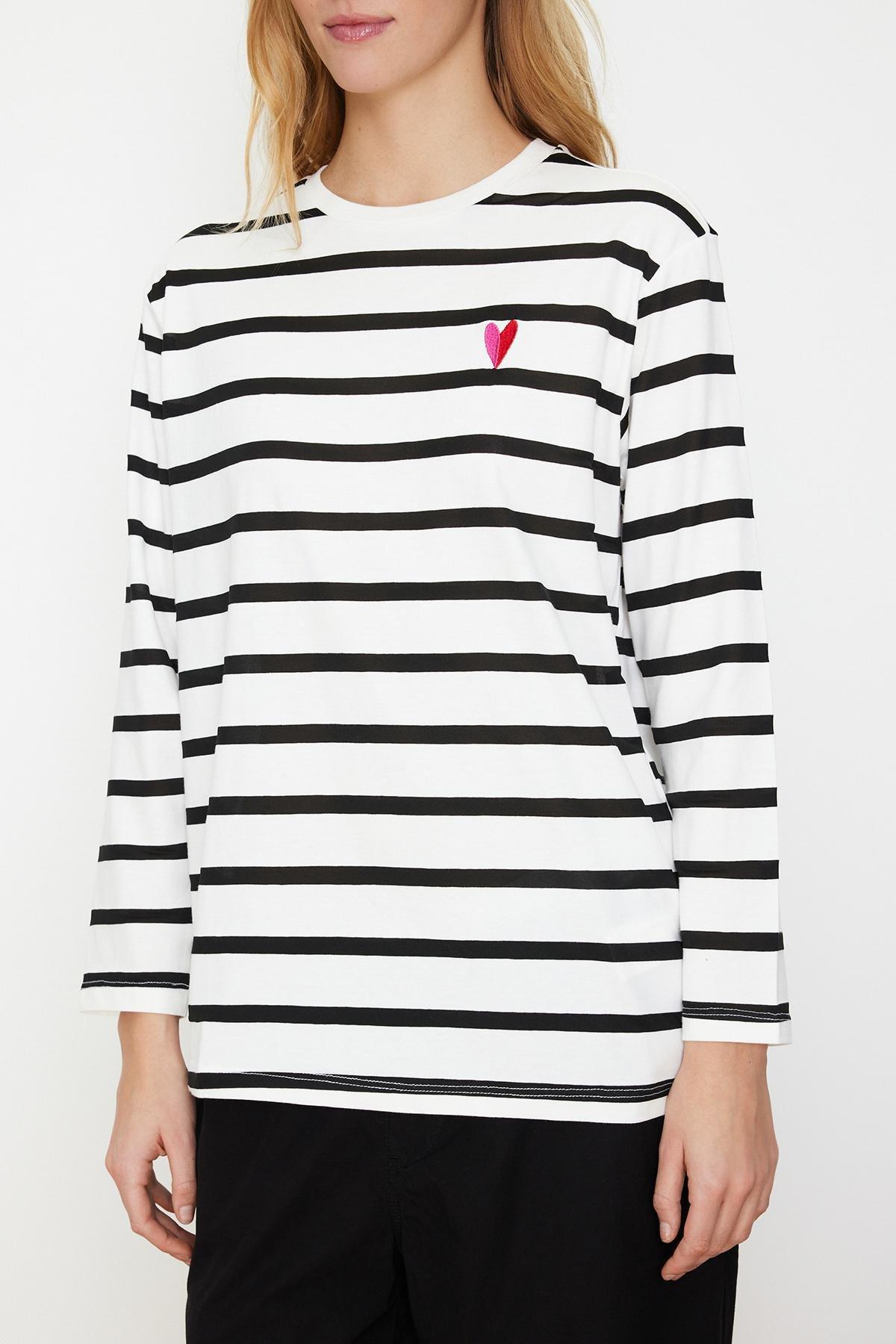 White Striped Embroidered Knitted T-Shirt, , large image number 3