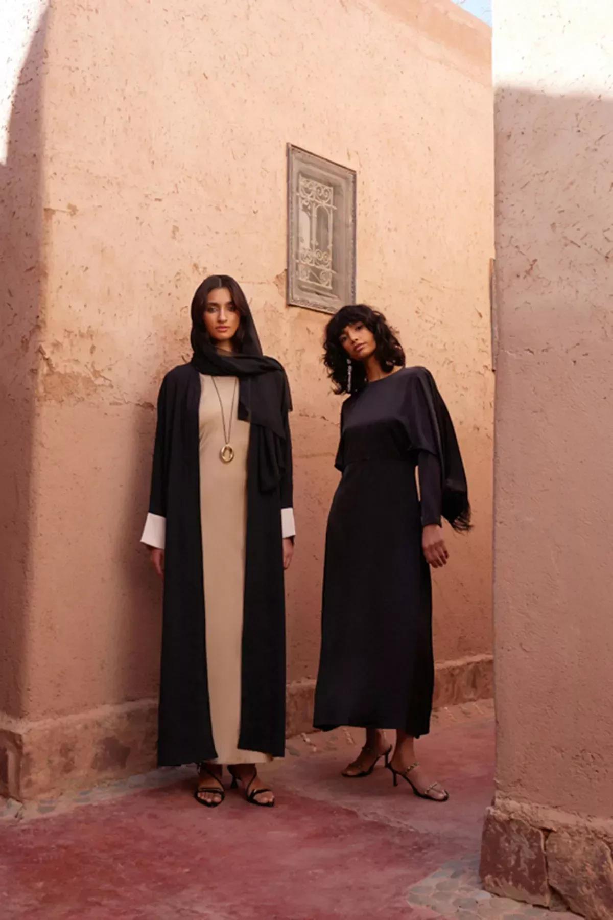 طقم عباية بنمط مقسم بالألوان، أسود, BLACK, large image number 4