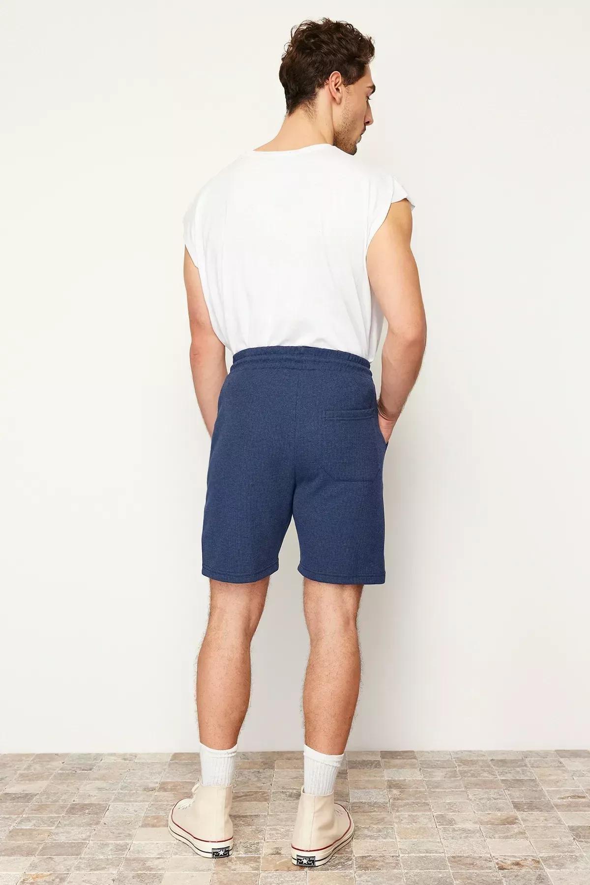 Navy Slim Textured Waffle Elastic Waist Shorts, Indigo, large image number 4