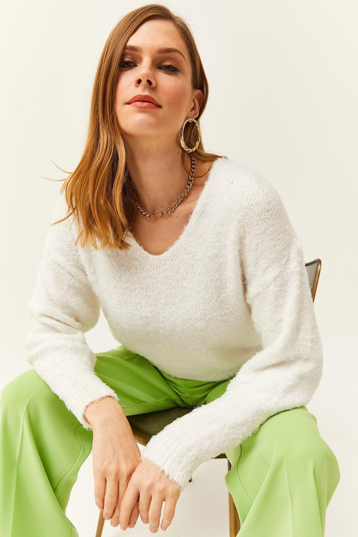 White V-Neck Soft Knitted Sweater, White, large image number 3