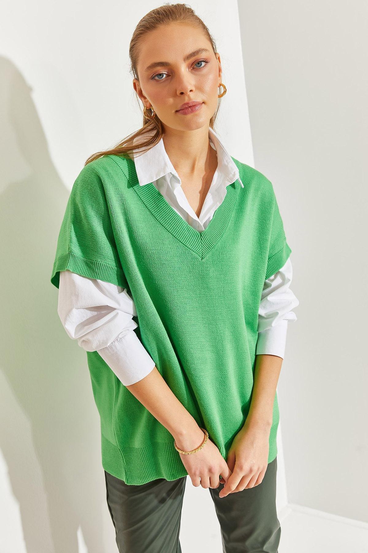 Green V-Neck Short Sleeve Knitted Sweater, Green, large image number 0