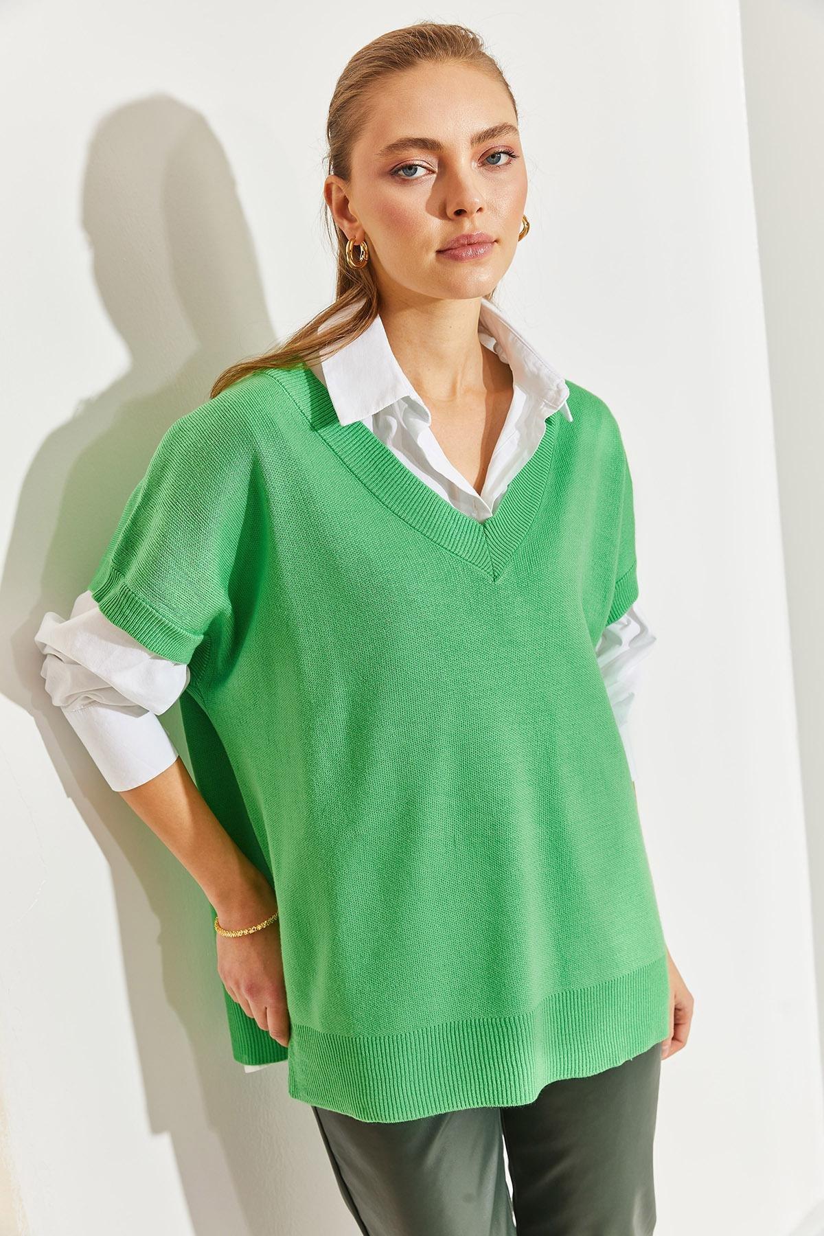 Green V-Neck Short Sleeve Knitted Sweater, Green, large image number 4