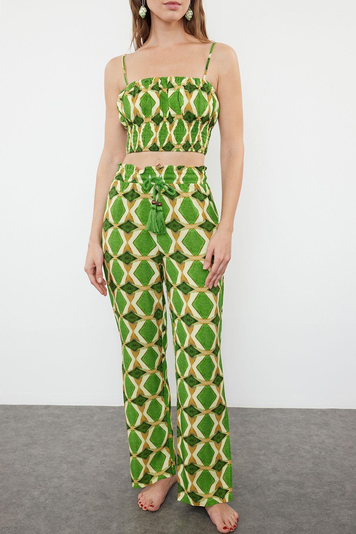 Green Geometric Patterned Woven Co-Ord Set, Very colorful, large image number 2