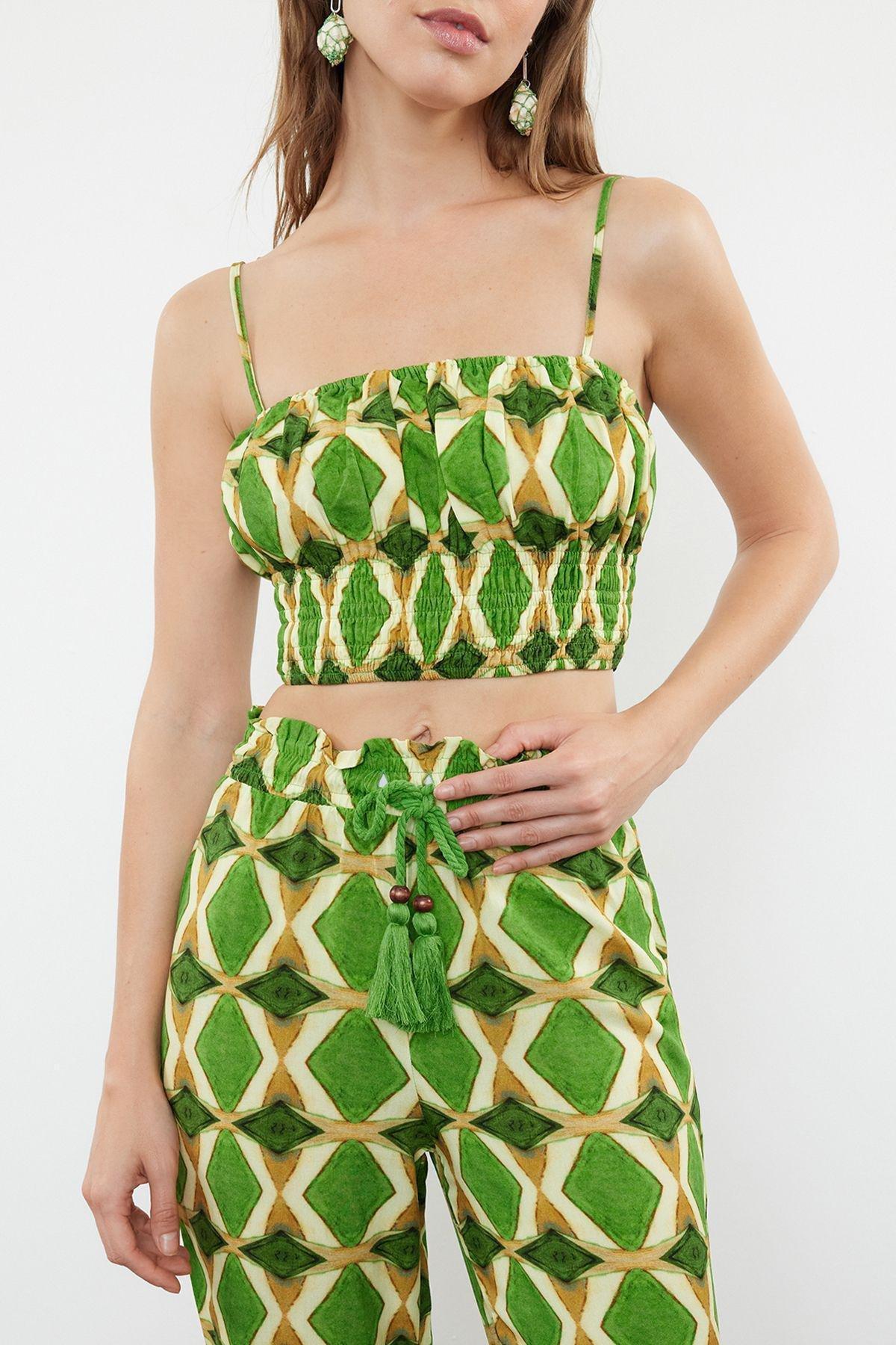 Green Geometric Patterned Woven Co-Ord Set, Very colorful, large image number 3