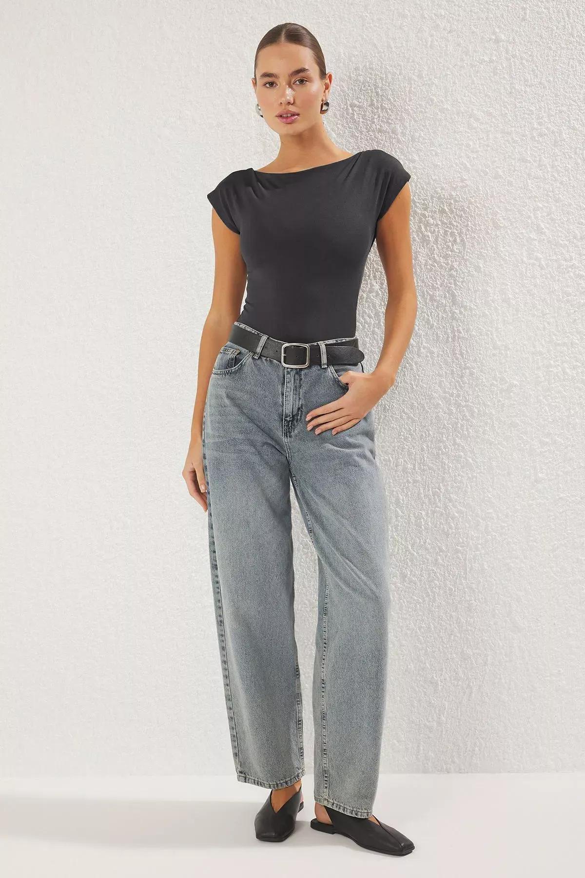 Grey Fitted Boat Neck Snap Knit Bodysuit, , large image number 1
