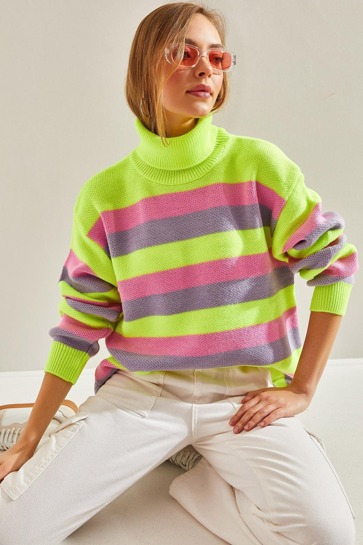 Green Turtleneck Knitted Sweater, Green, large image number 0