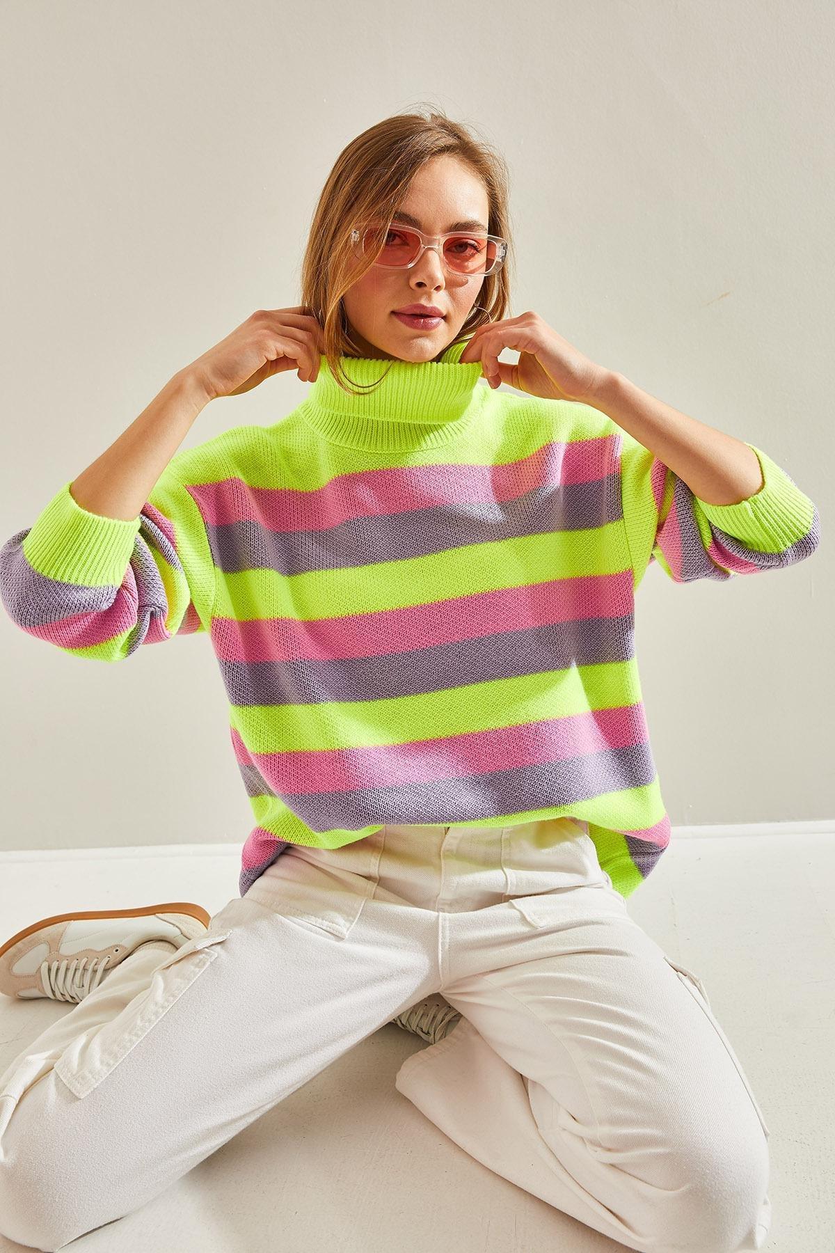 Green Turtleneck Knitted Sweater, Green, large image number 4