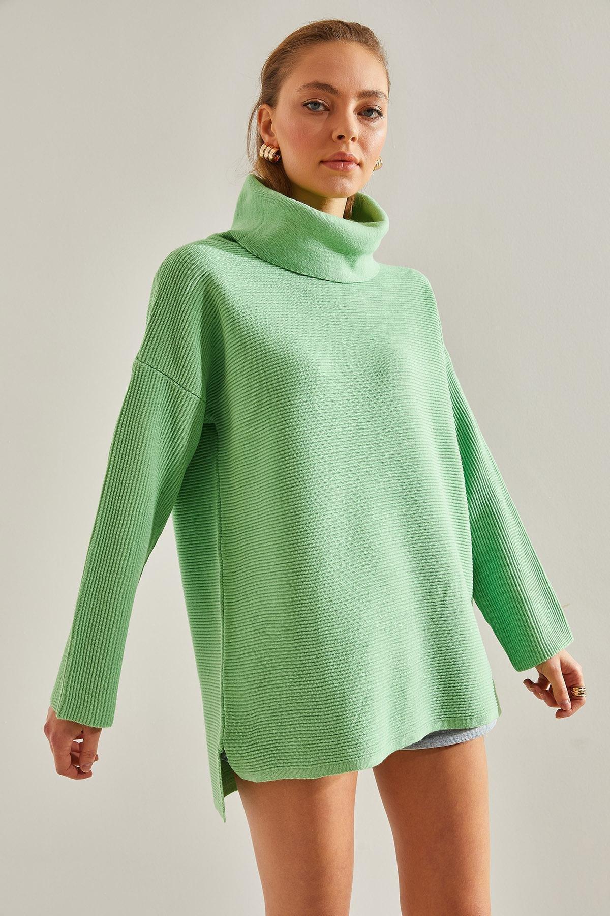 Green Turtleneck Oversize Knitted Sweater, , large image number 2