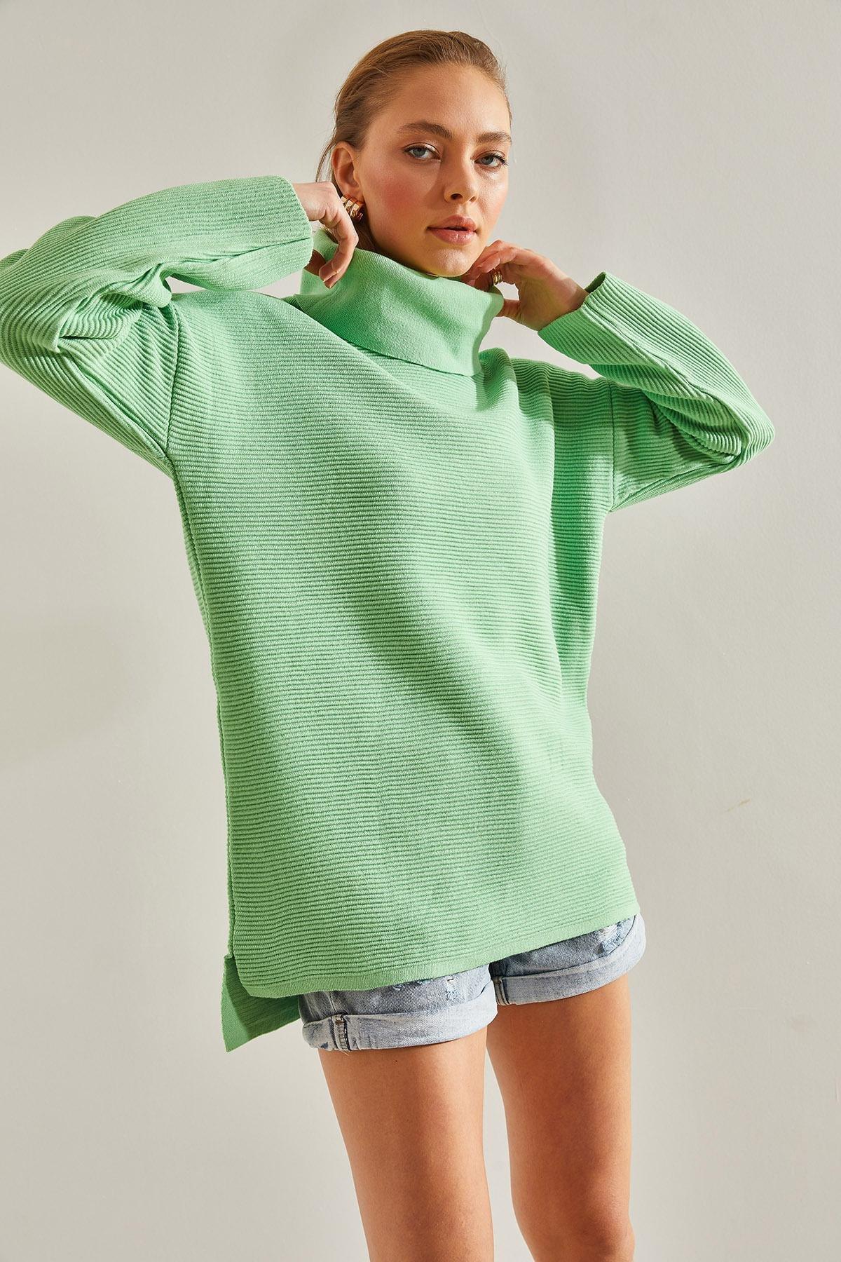 Green Turtleneck Oversize Knitted Sweater, , large image number 4