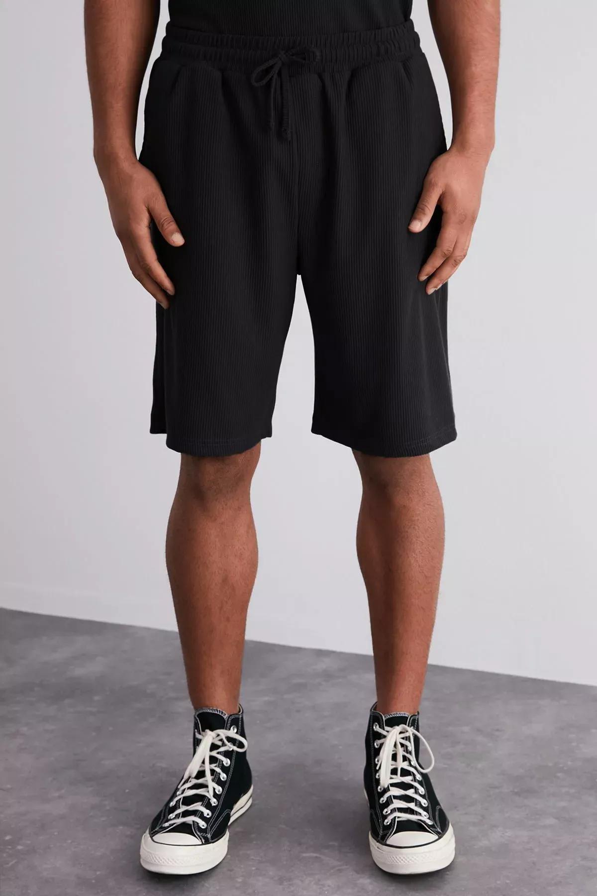 Black Wrinkle-Free Ottoman Shorts, , large image number 3