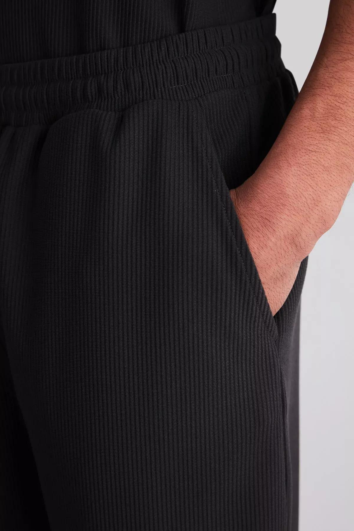 Black Wrinkle-Free Ottoman Shorts, , large image number 4