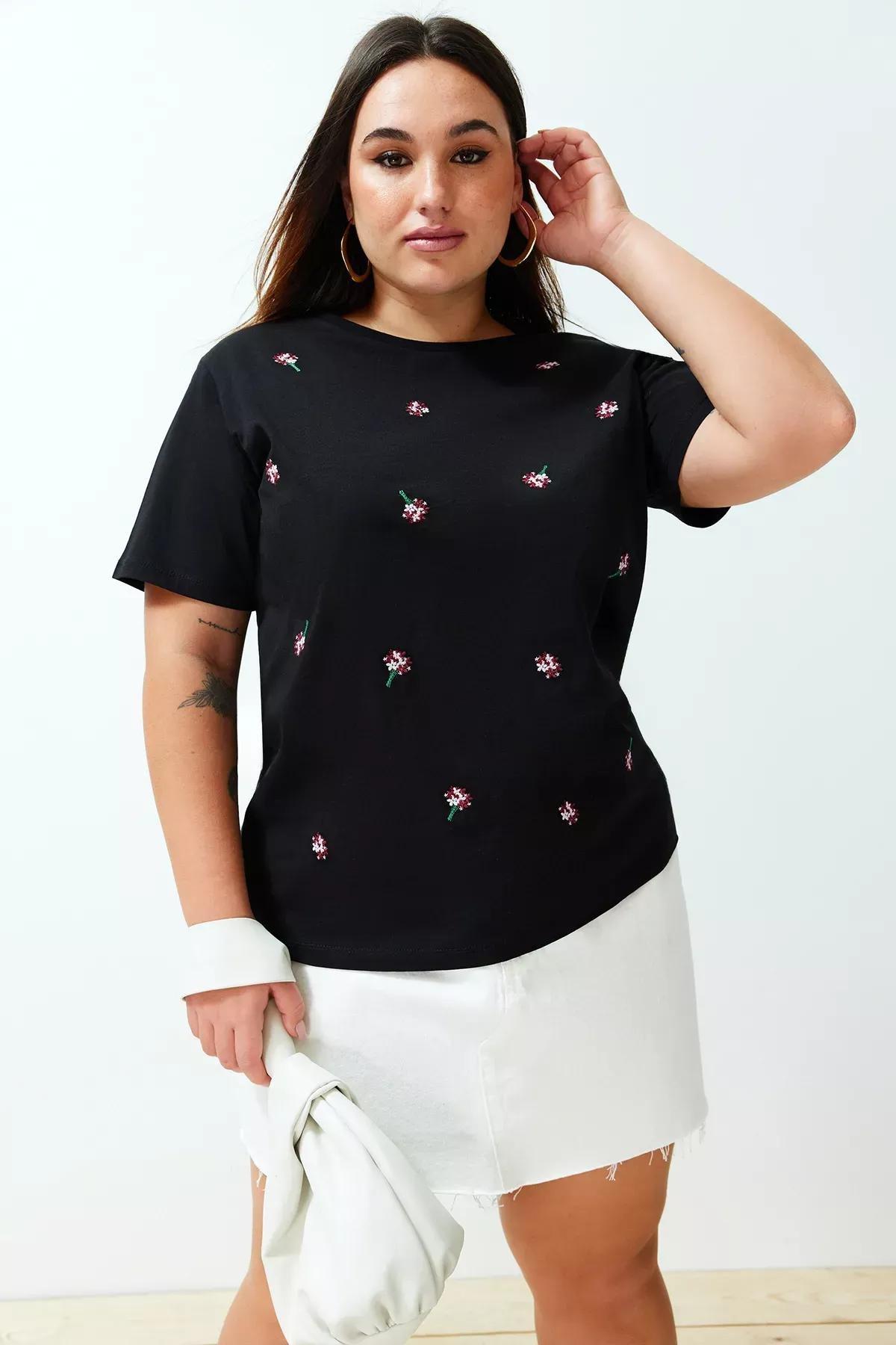 Black Embroidered Boyfriend T-Shirt, BLACK, medium
