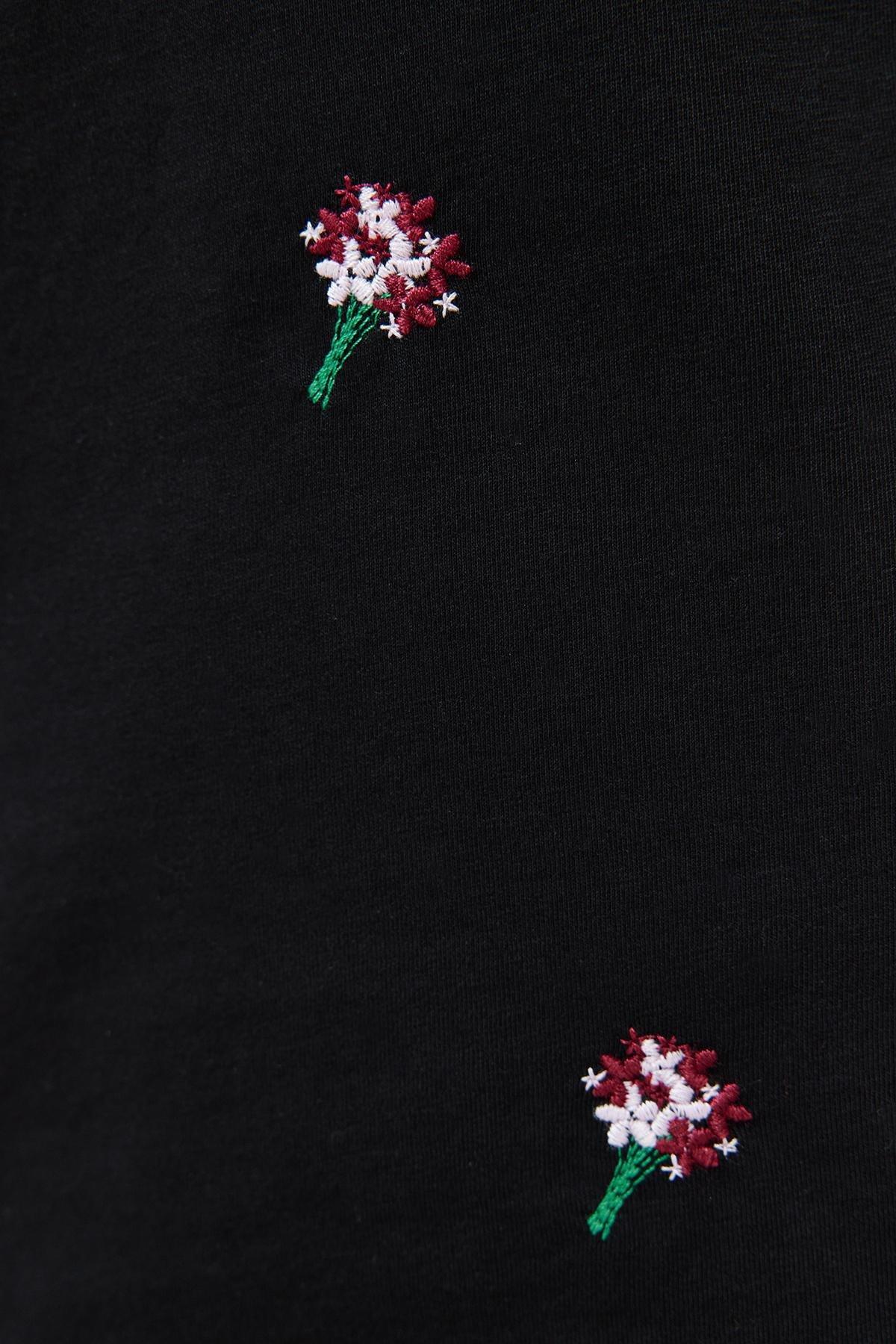 Black Embroidery Detailed Boyfriend 100% Cotton Knitted T-shirt TBBSS24BF00029, , large image number 3