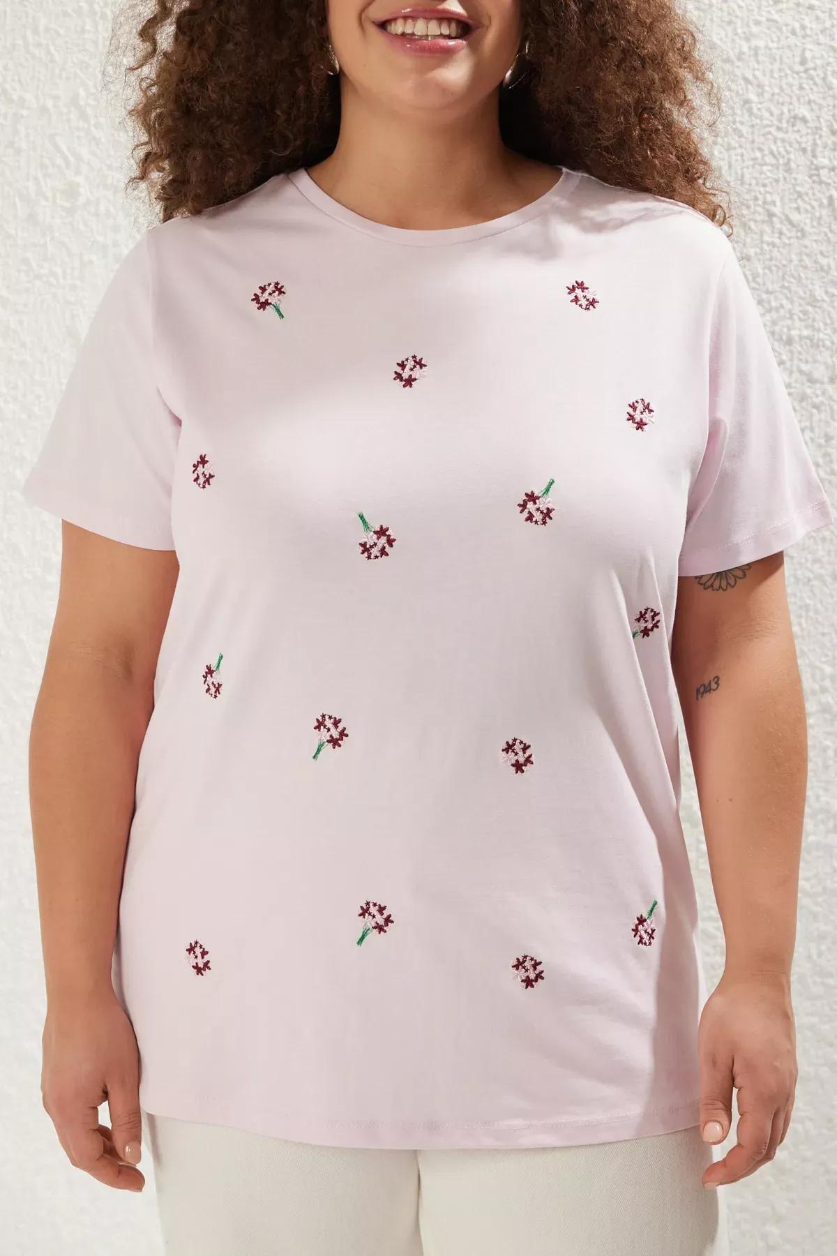 Pink Embroidery Detailed Plus-Size T-Shirt, LIGHT PINK, large image number 2