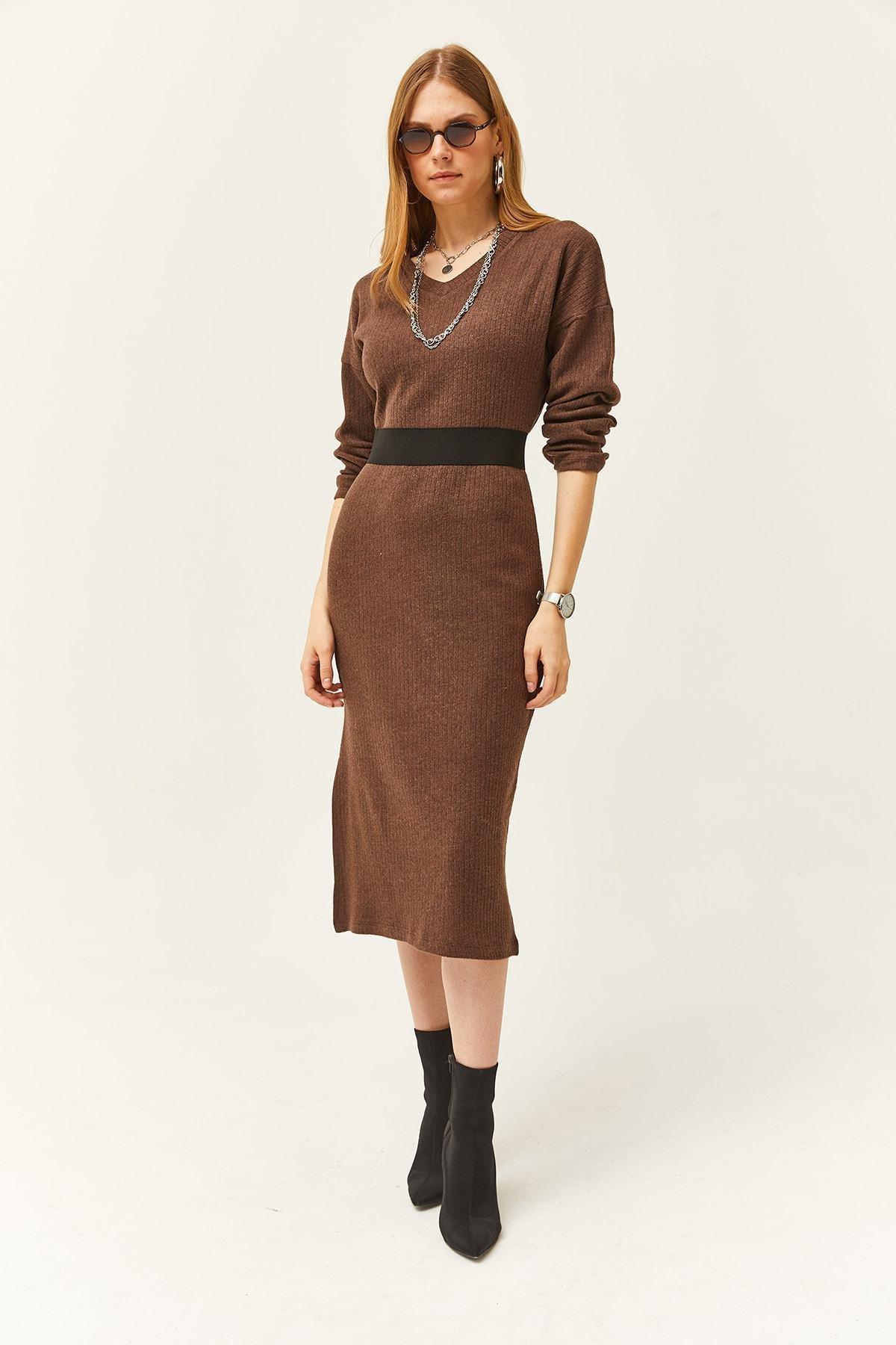 Brown Textured Sweater Midi Dress, , large image number 3