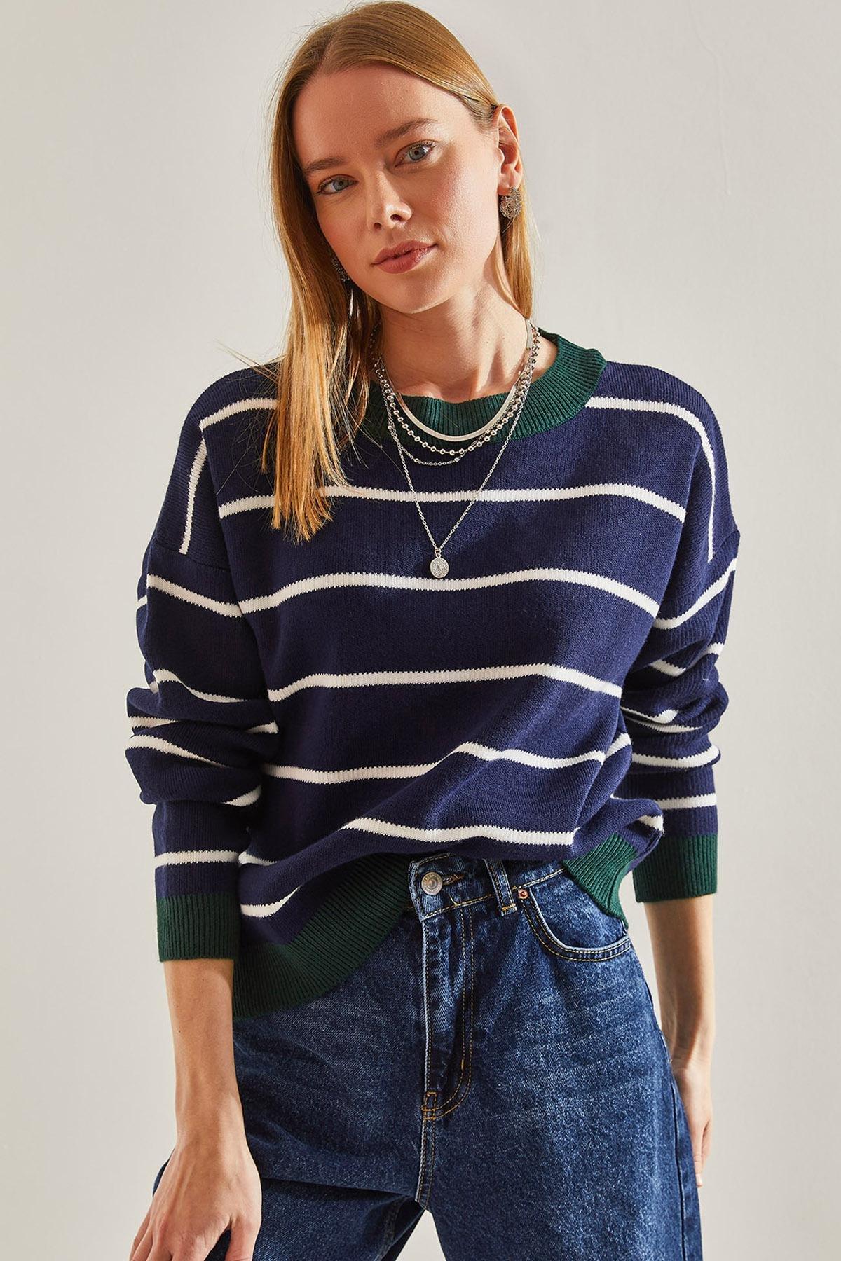 White Striped Crew Neck Sweater, C101_5216, large image number 0