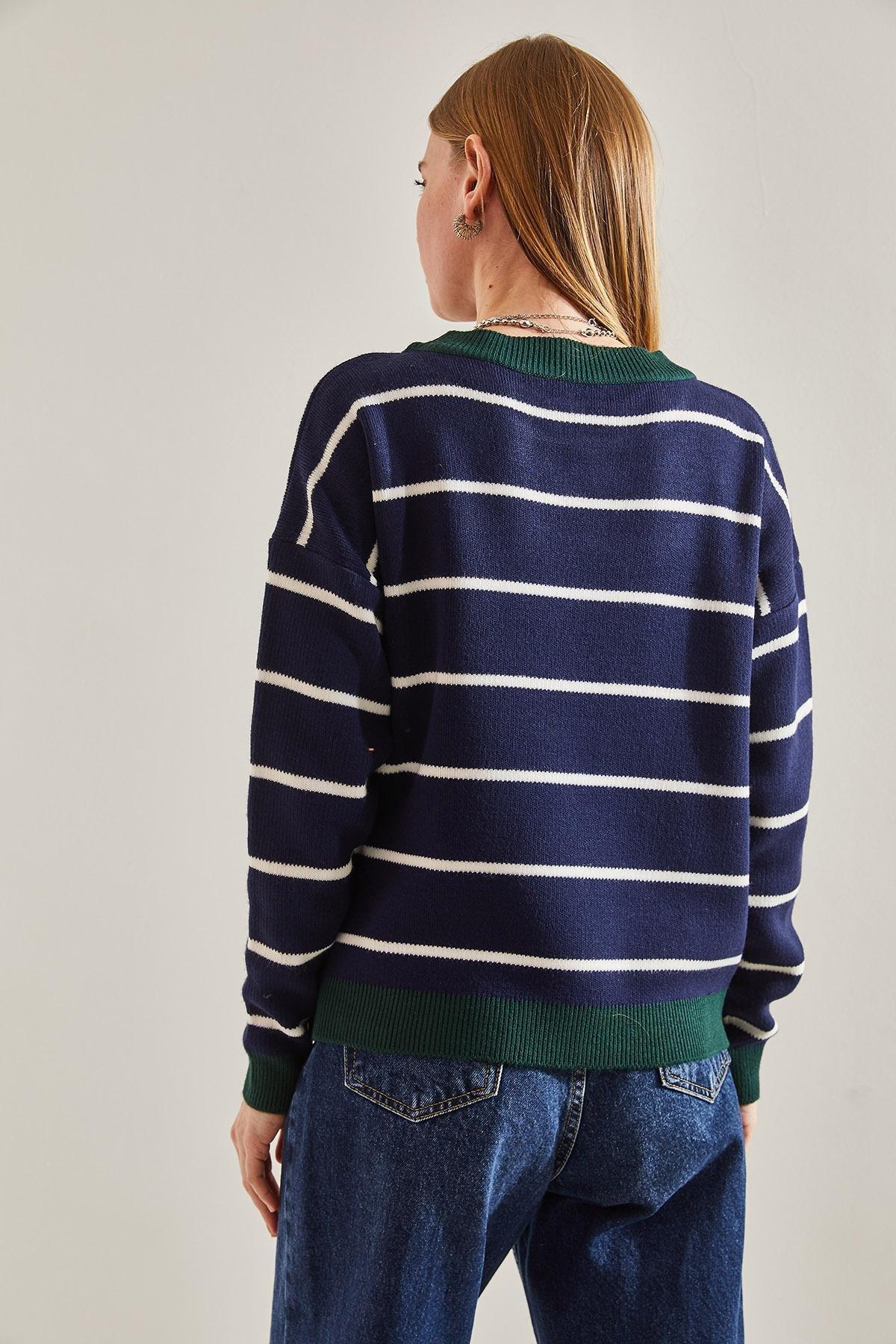 White Striped Crew Neck Sweater, C101_5216, large image number 2