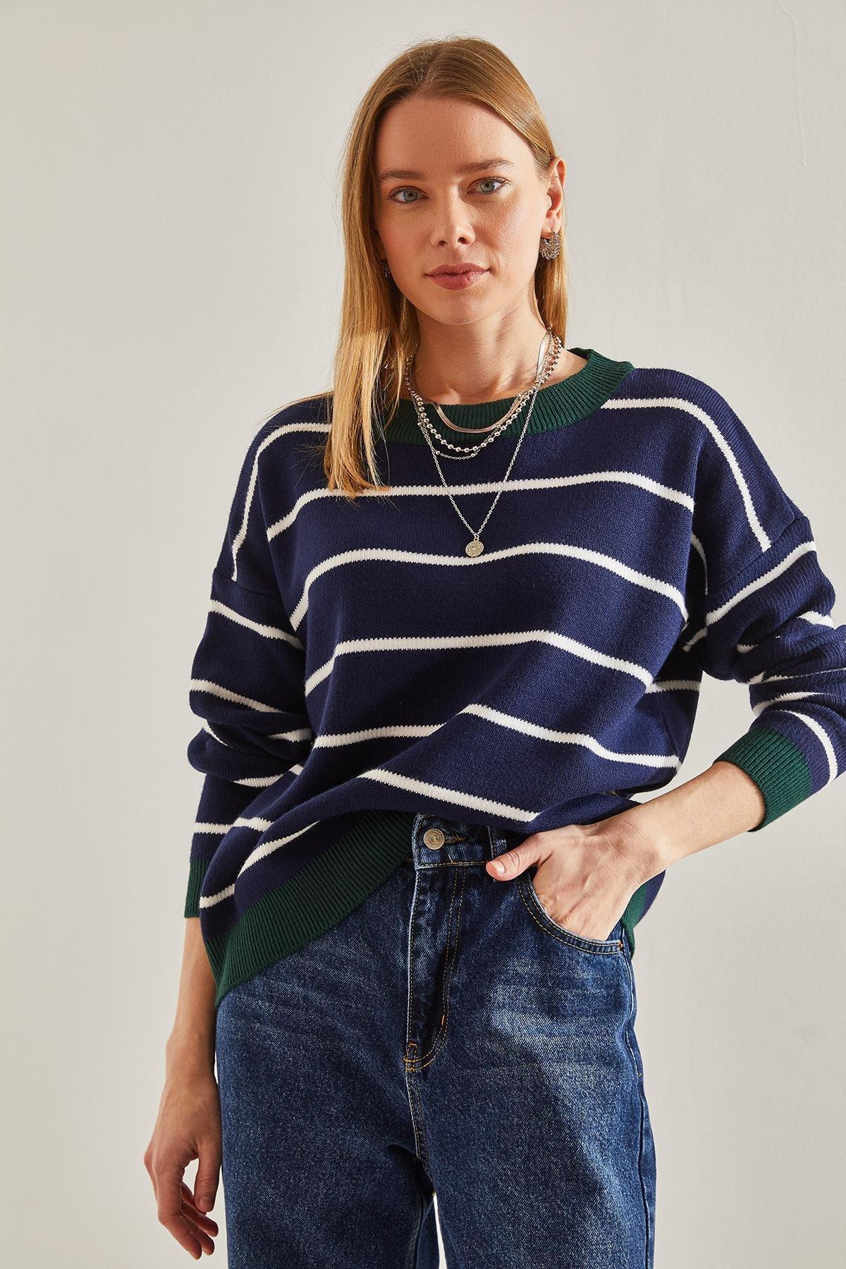 White Striped Crew Neck Sweater, C101_5216, large image number 3