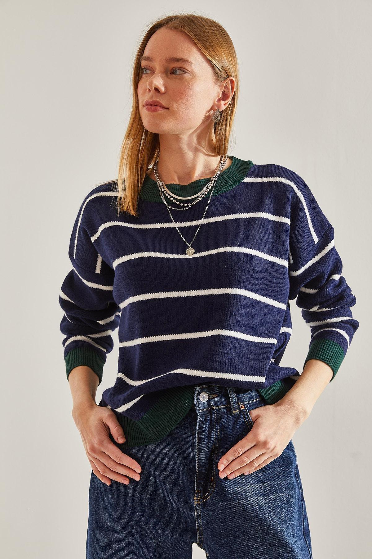 White Striped Crew Neck Sweater, C101_5216, large image number 5