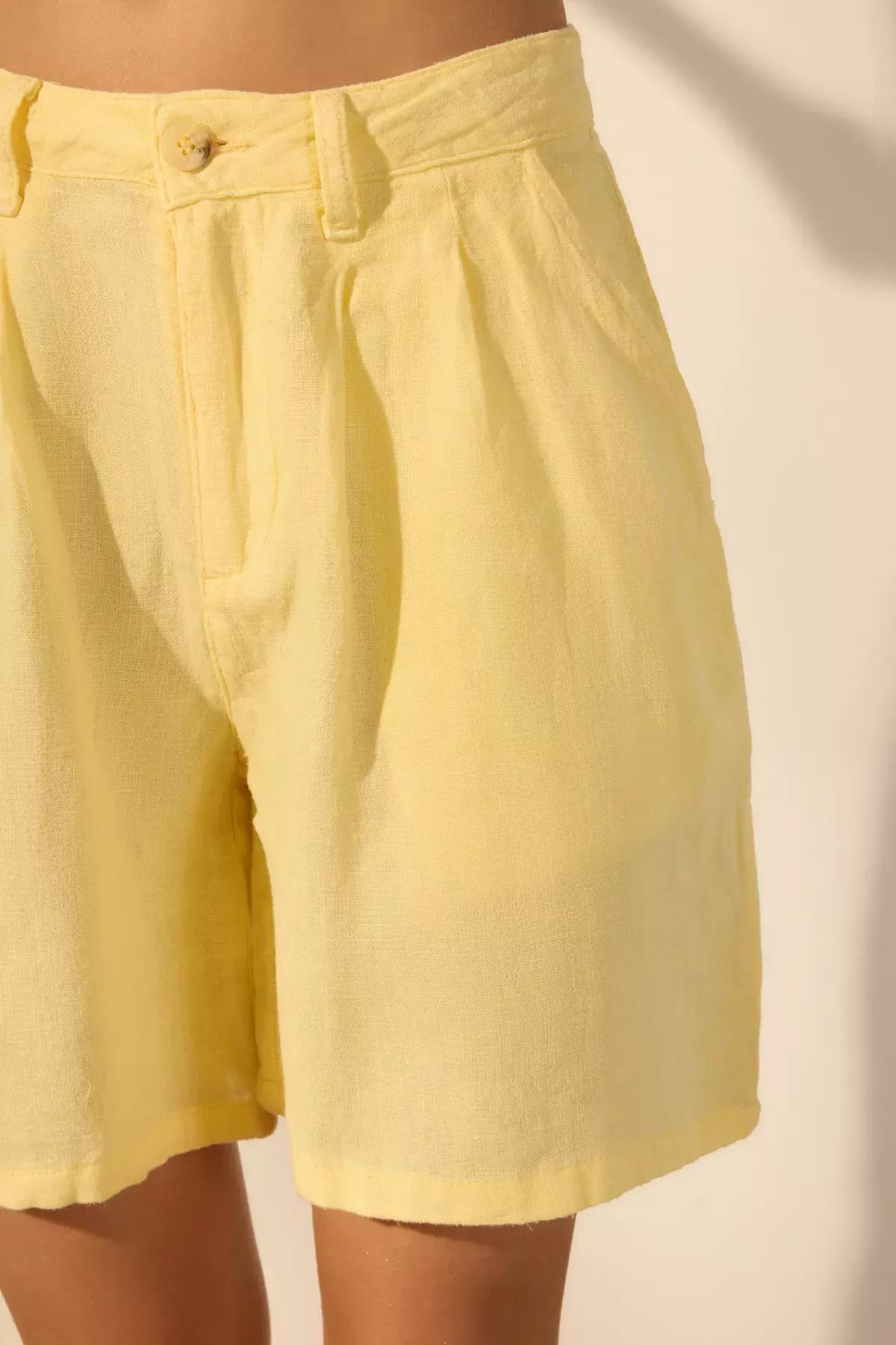 Yellow Linen Pleated High-Waist Shorts, Yellow, large image number 3