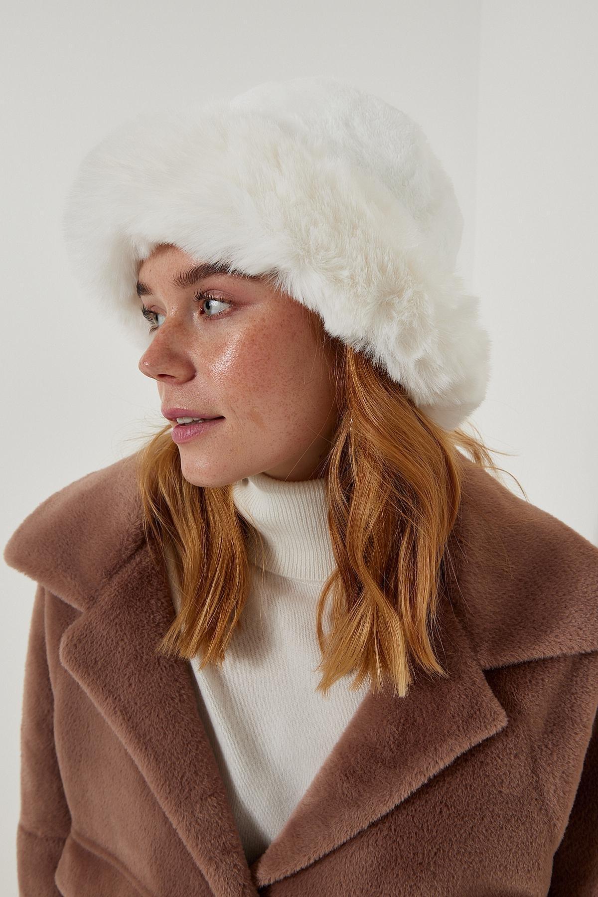 White Faux Fur Bucket Hat, White, large image number 3
