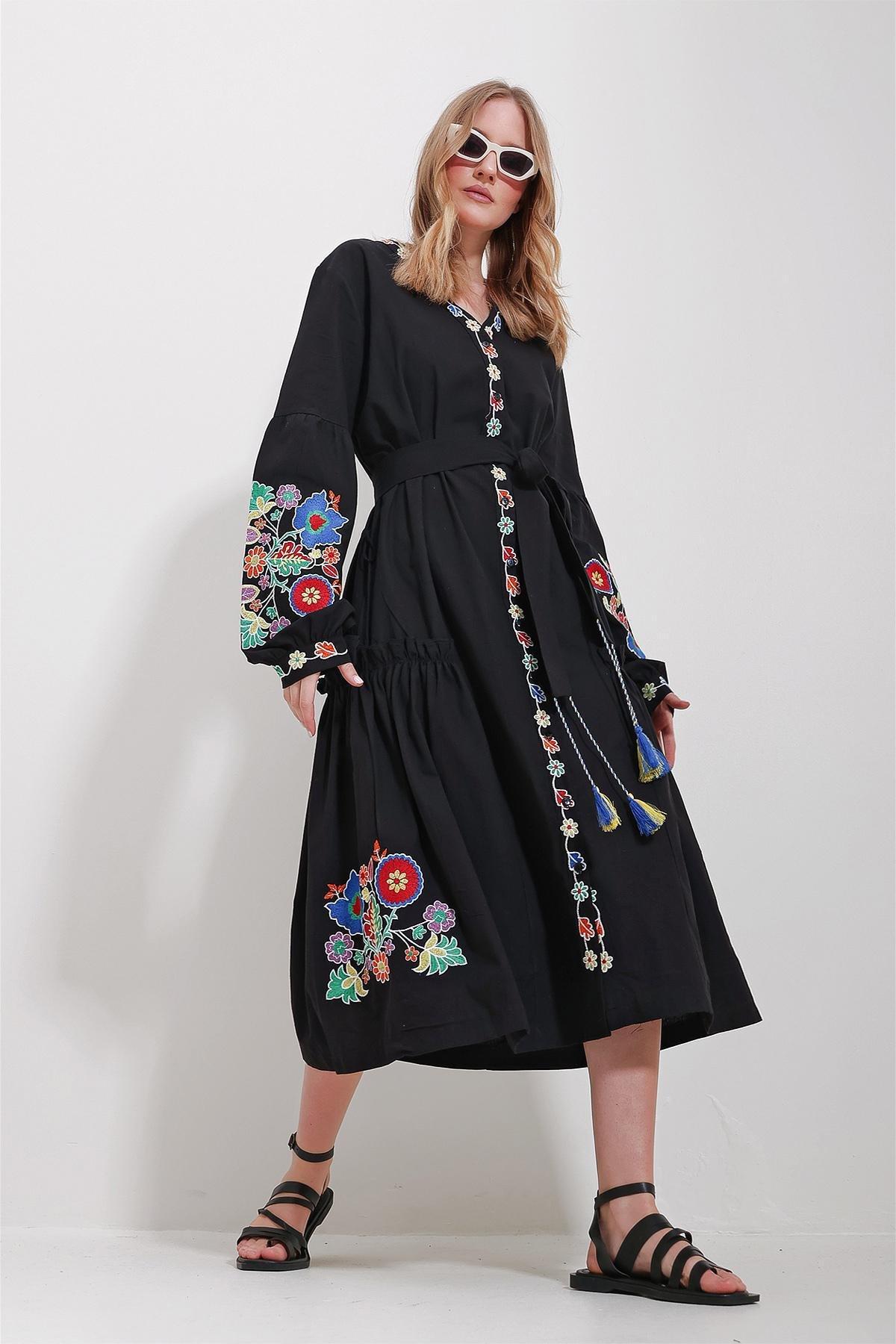 Black V-Neck Embroidery Dress, BLACK, large image number 0