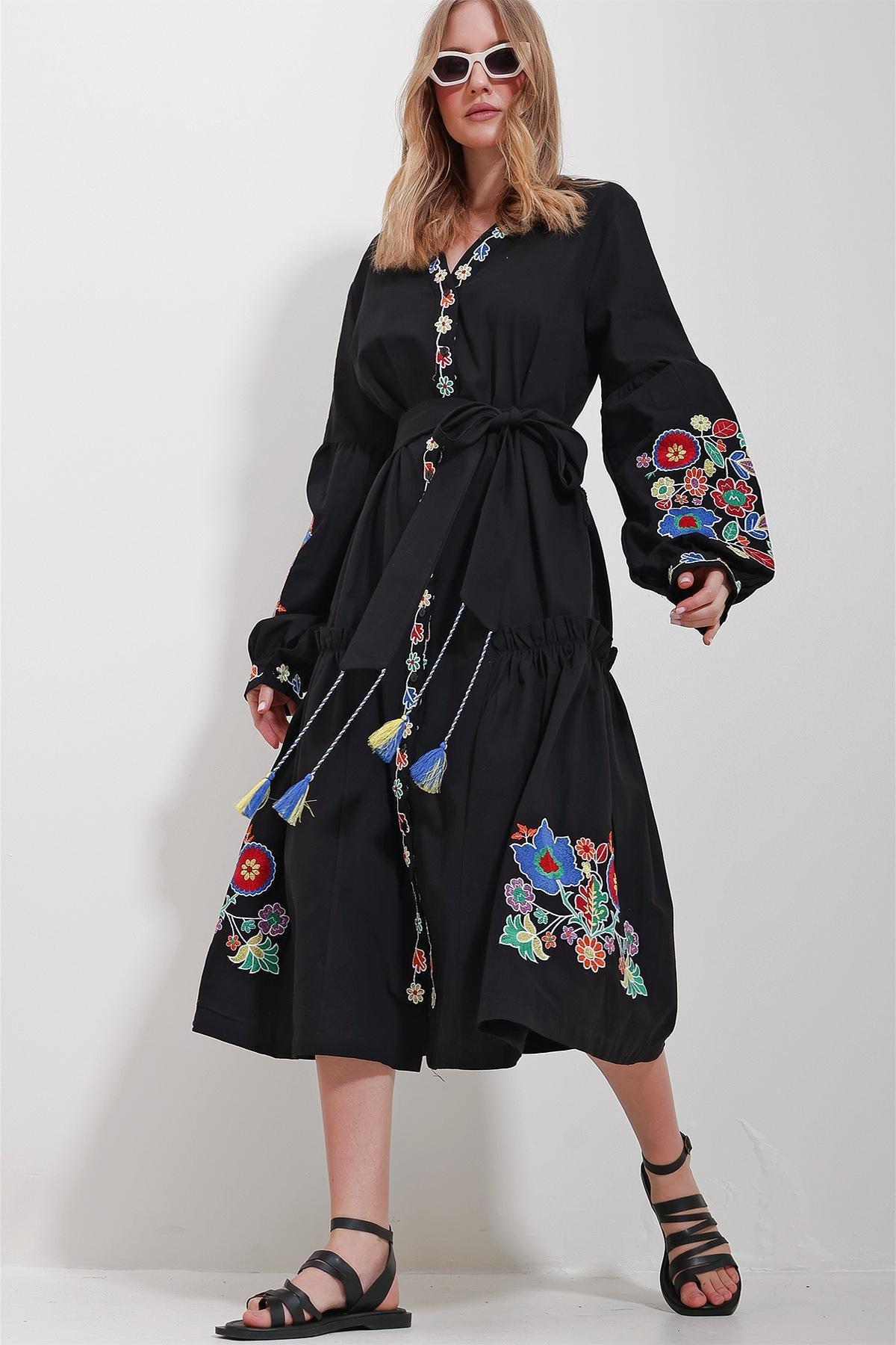 Black V-Neck Embroidery Dress, BLACK, large image number 1