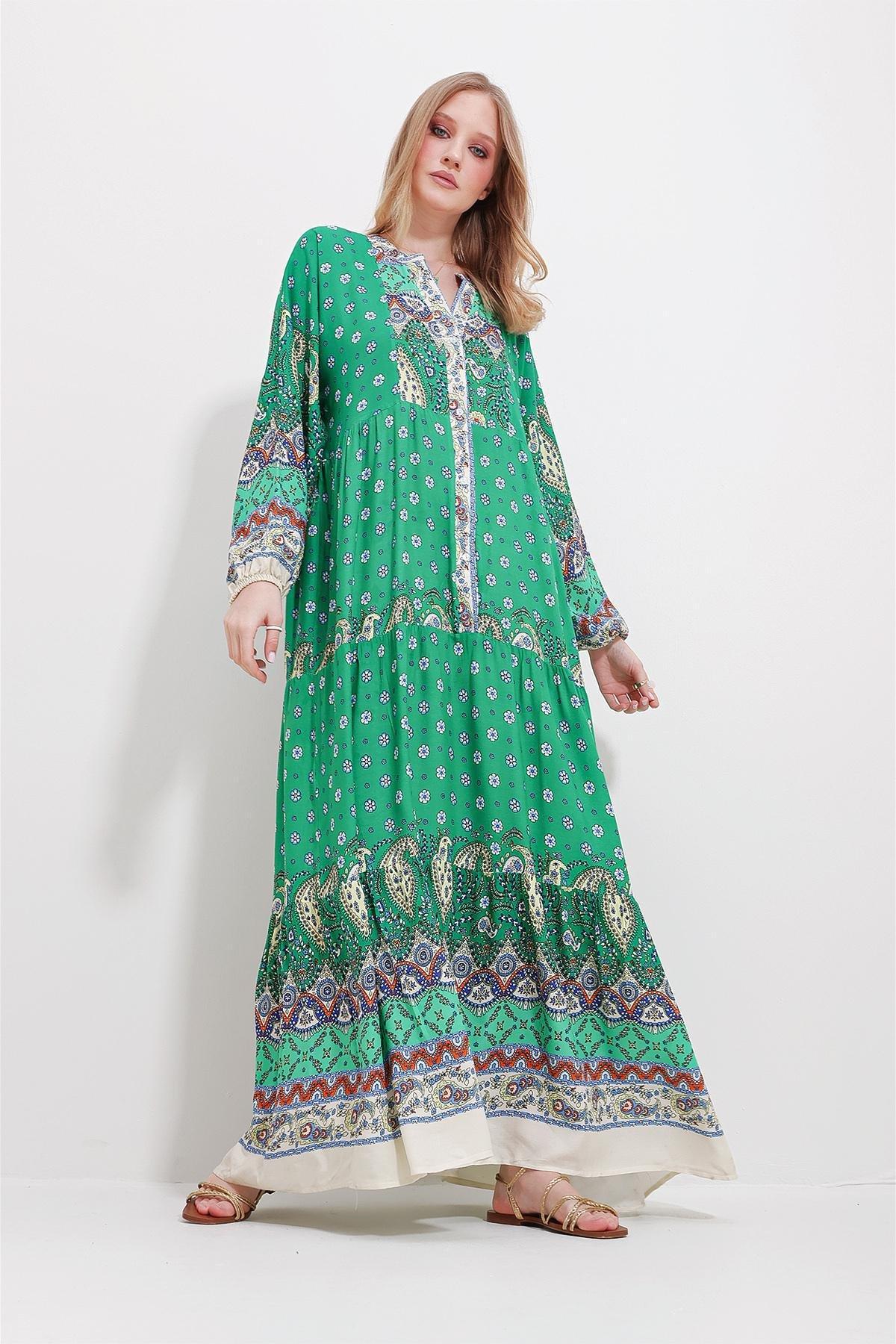 Green Ethnic Print Maxi Dress, , large image number 1