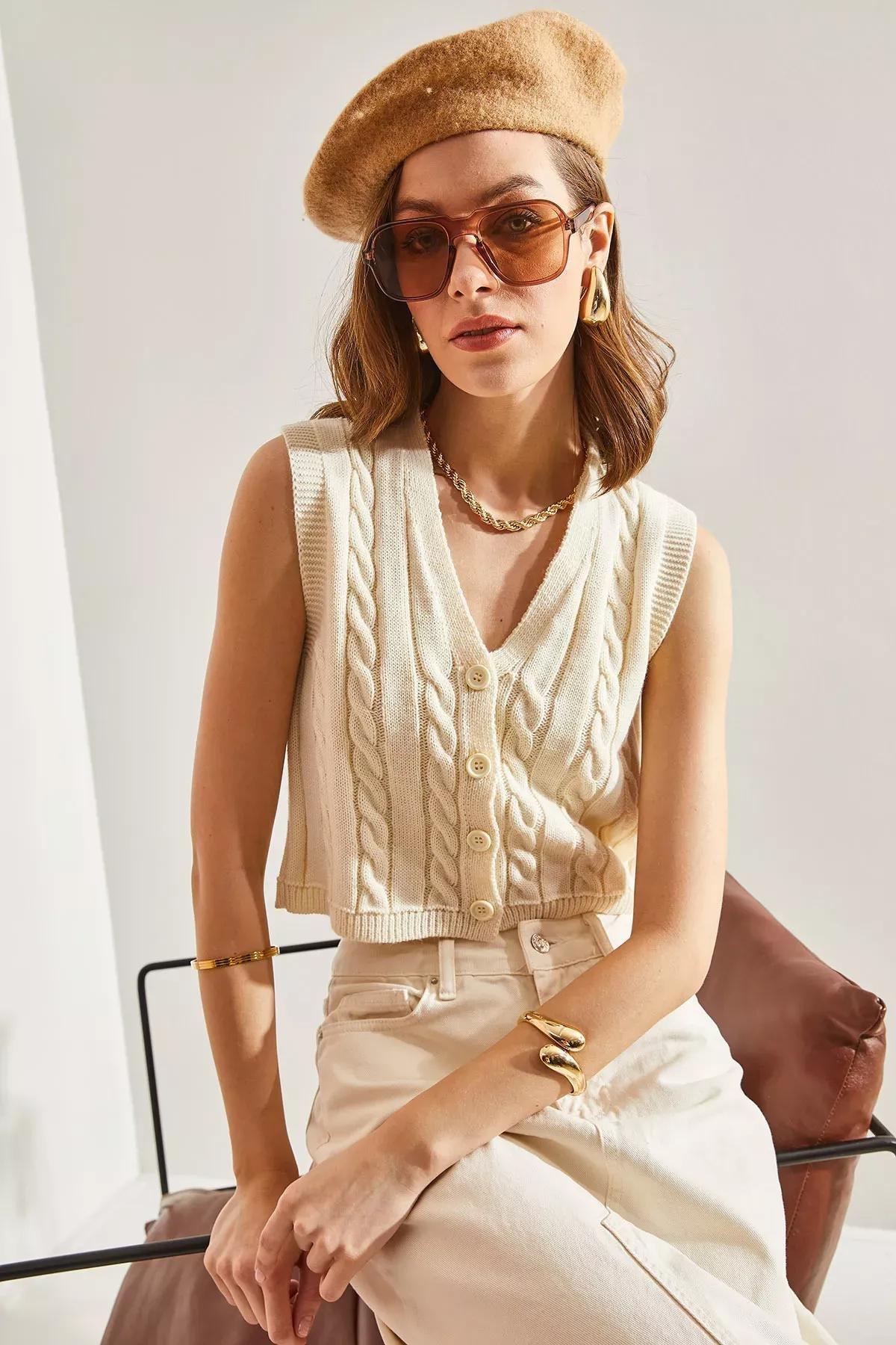 Cream V-Neck Knitted Vest Top, Cream, large image number 4