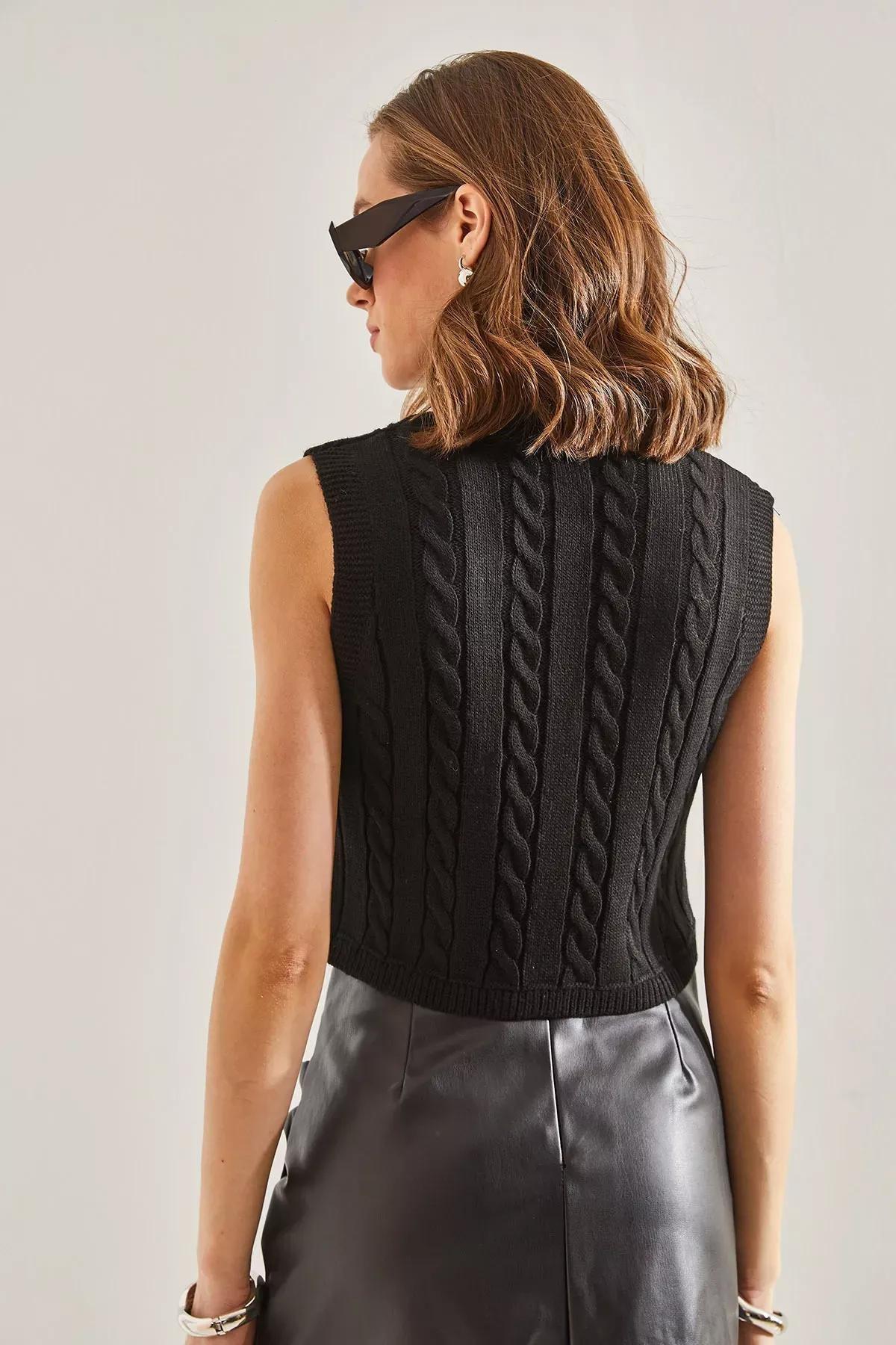 Grey Laced Knit Vest, BLACK, large image number 3