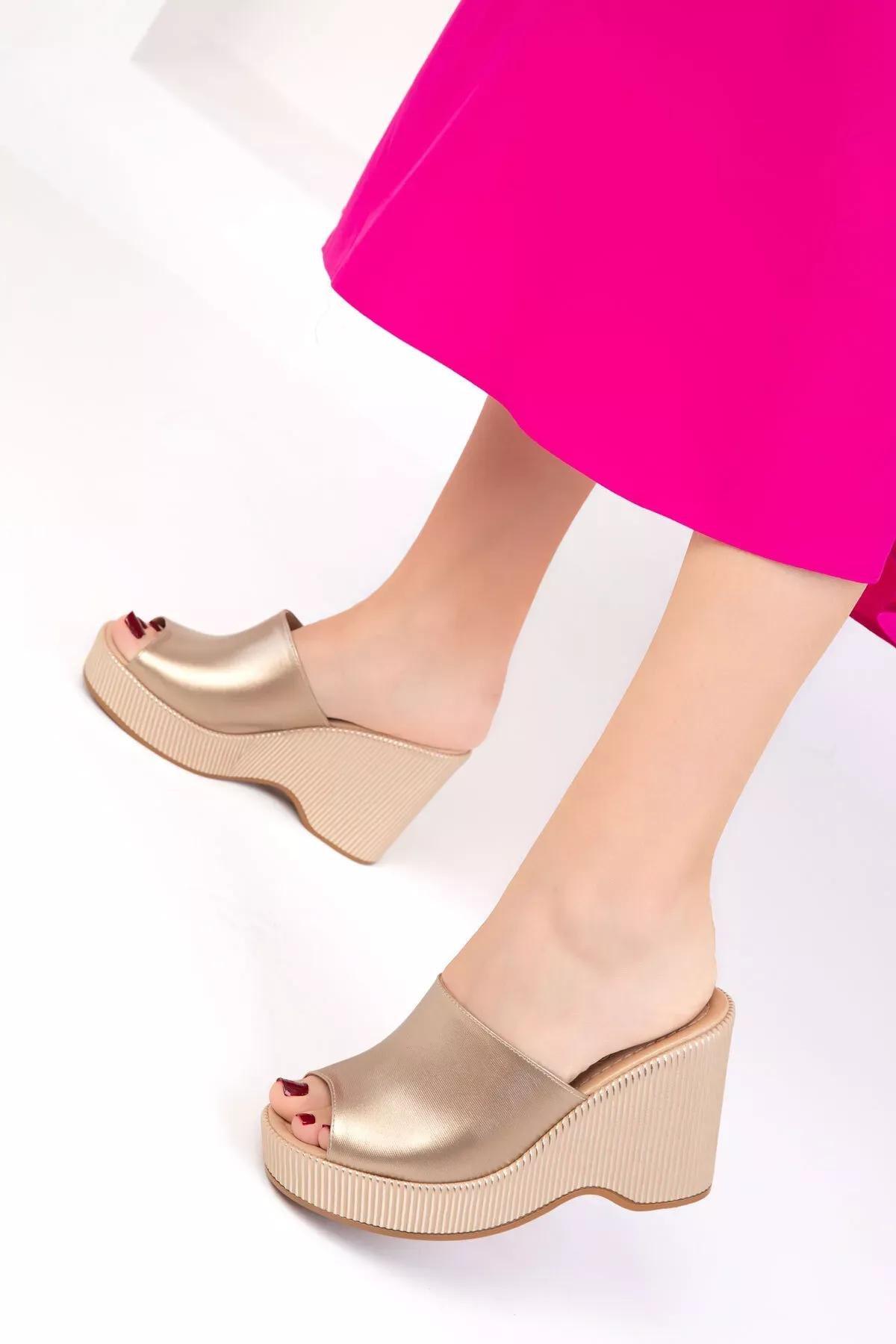Gold Wedge Heel Shoes, Gold, large image number 0