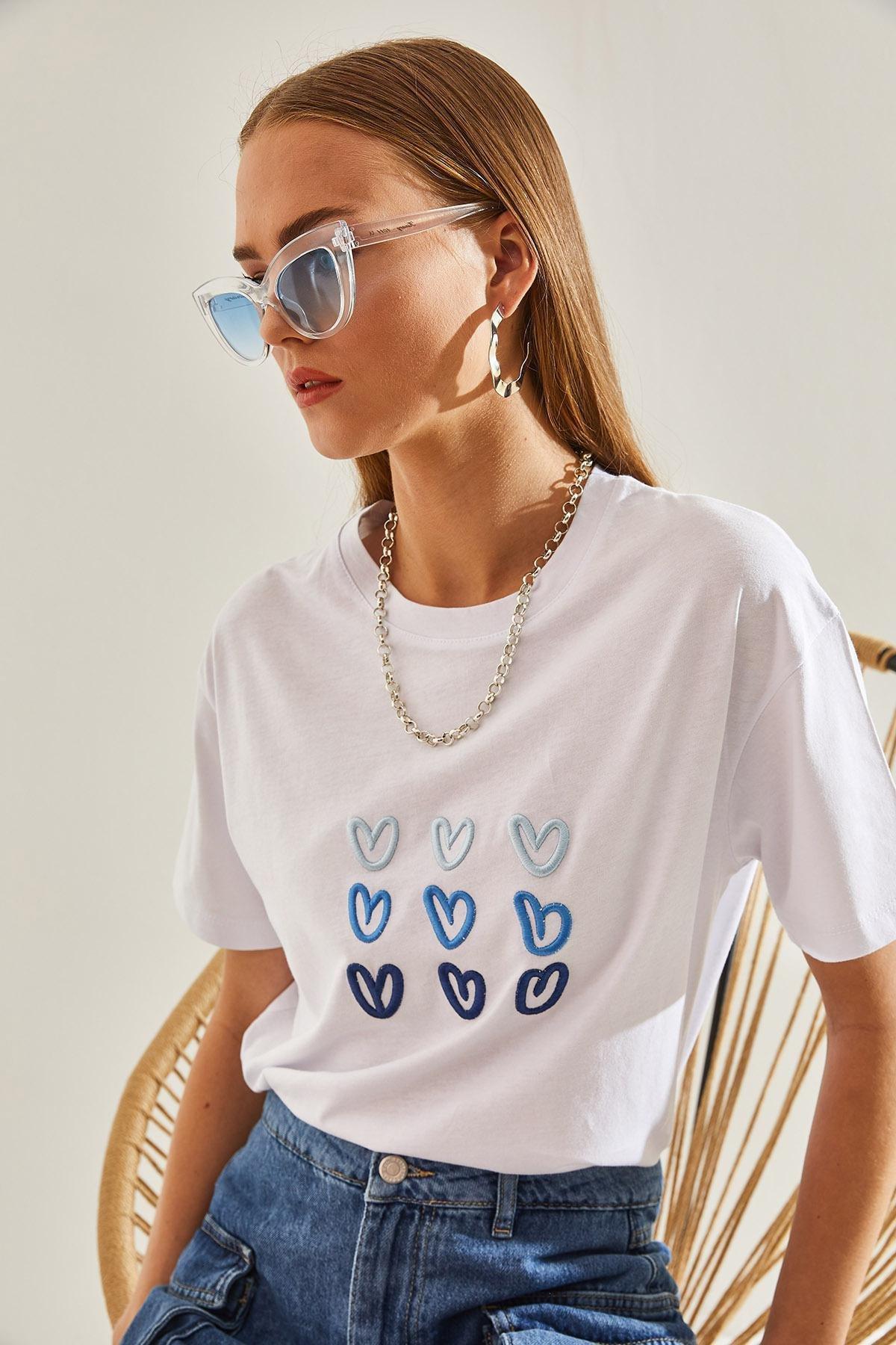 White Heart Printed T-shirt, , large image number 1