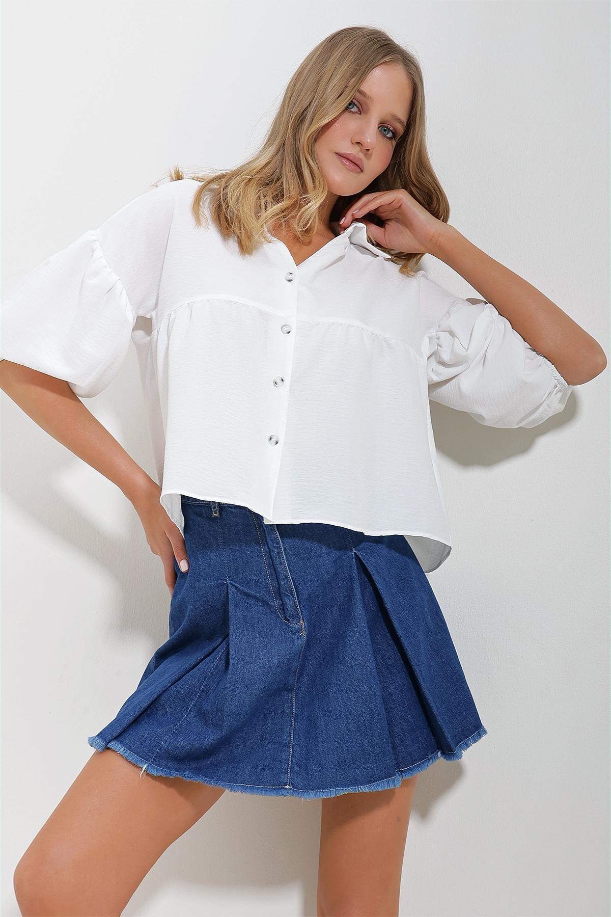 White Balloon Sleeve Cotton Crop Shirt, , large image number 3