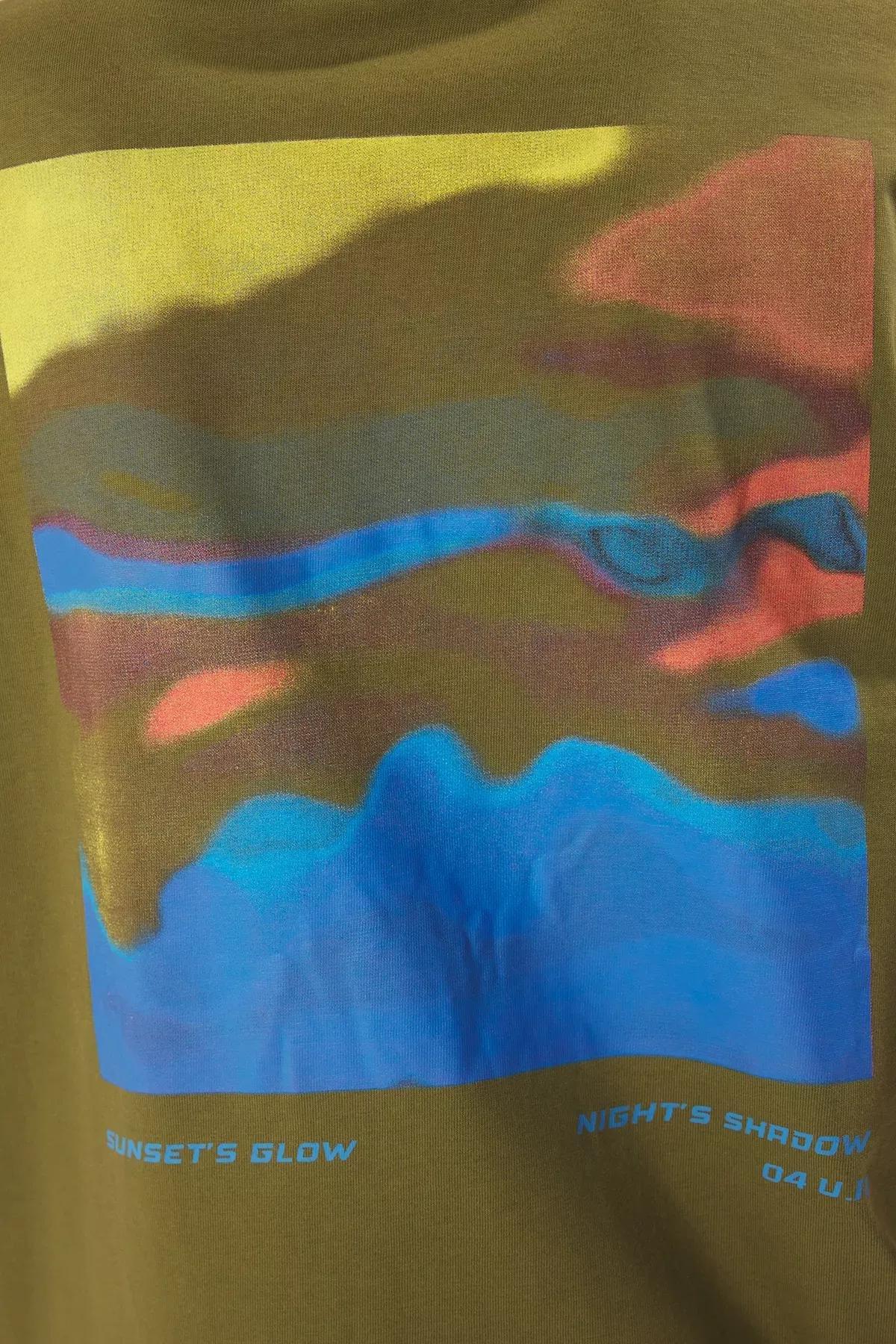 Green Printed Relaxed Knit T-Shirt, Khaki, large image number 2