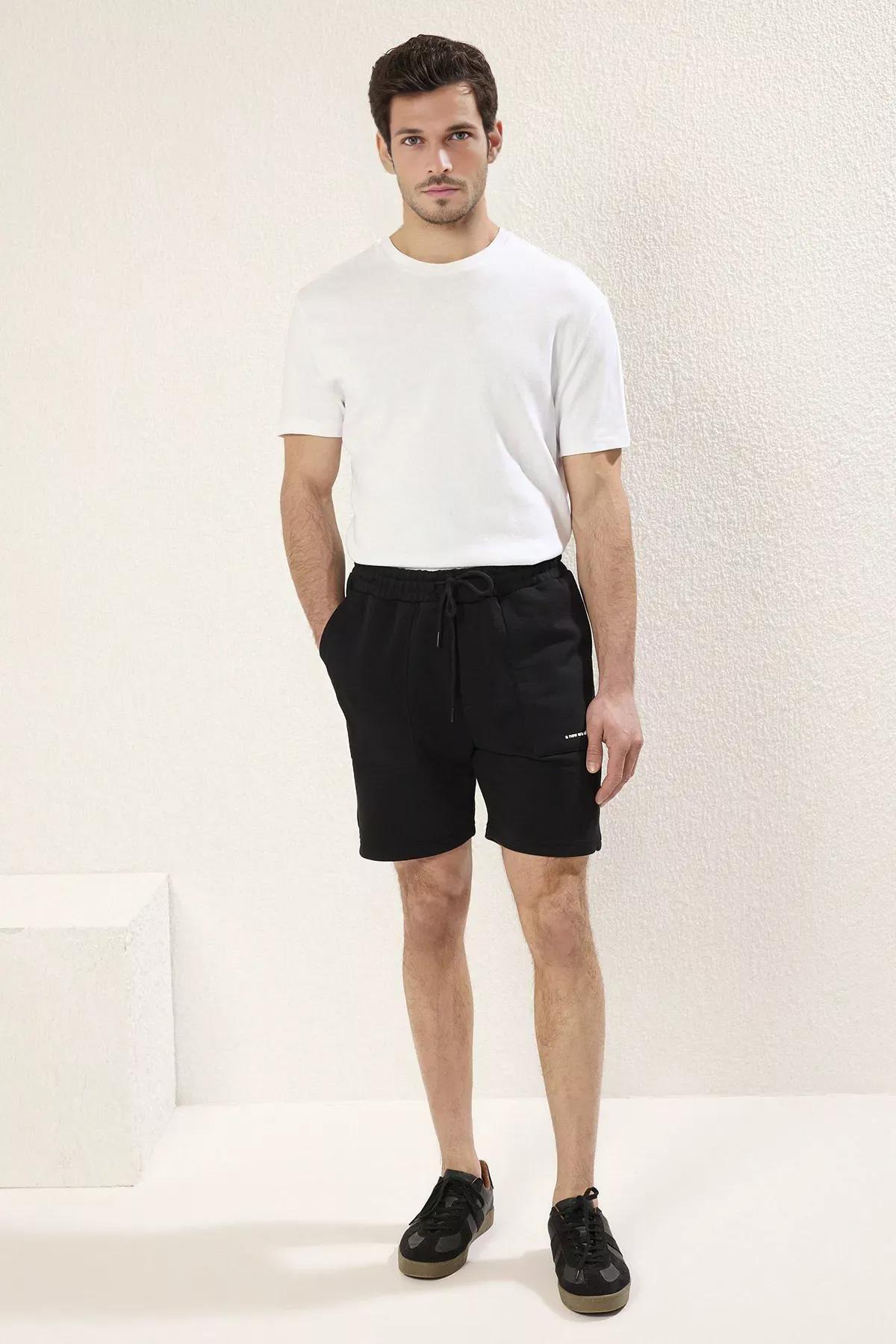 Black Text Printed Shorts & Bermuda, BLACK, large image number 1