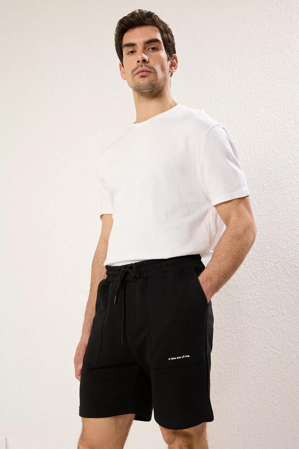 Black Text Printed Shorts & Bermuda, BLACK, large image number 2