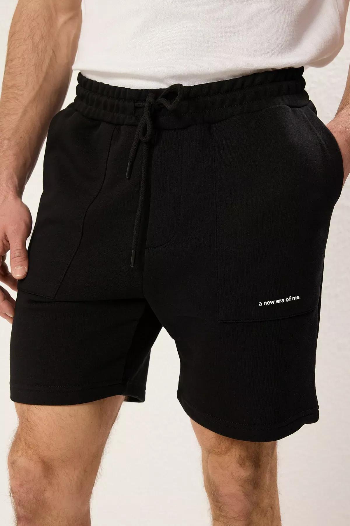 Black Text Printed Shorts & Bermuda, BLACK, large image number 4