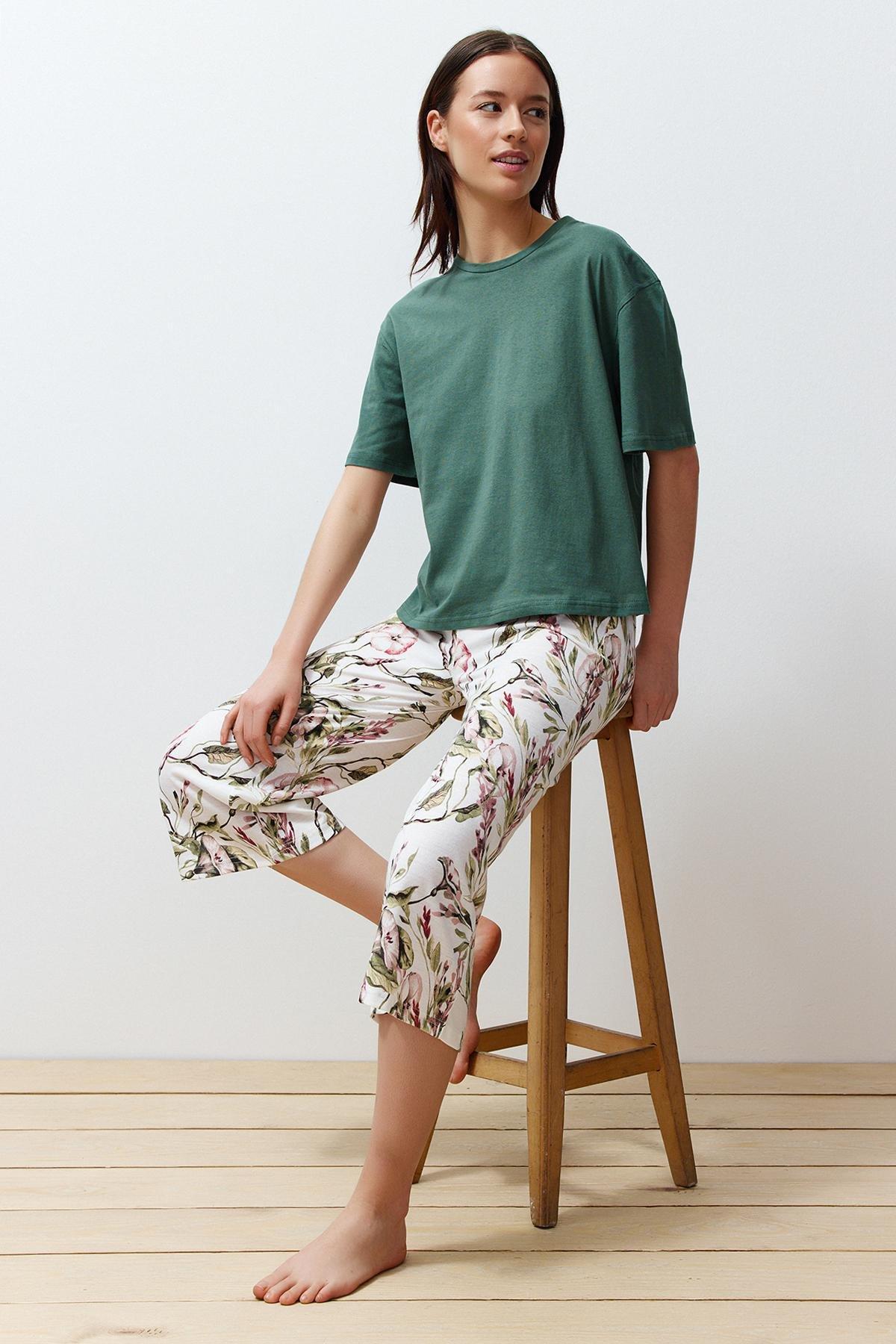Green Floral Knitted Pyjamas Set, , large image number 2