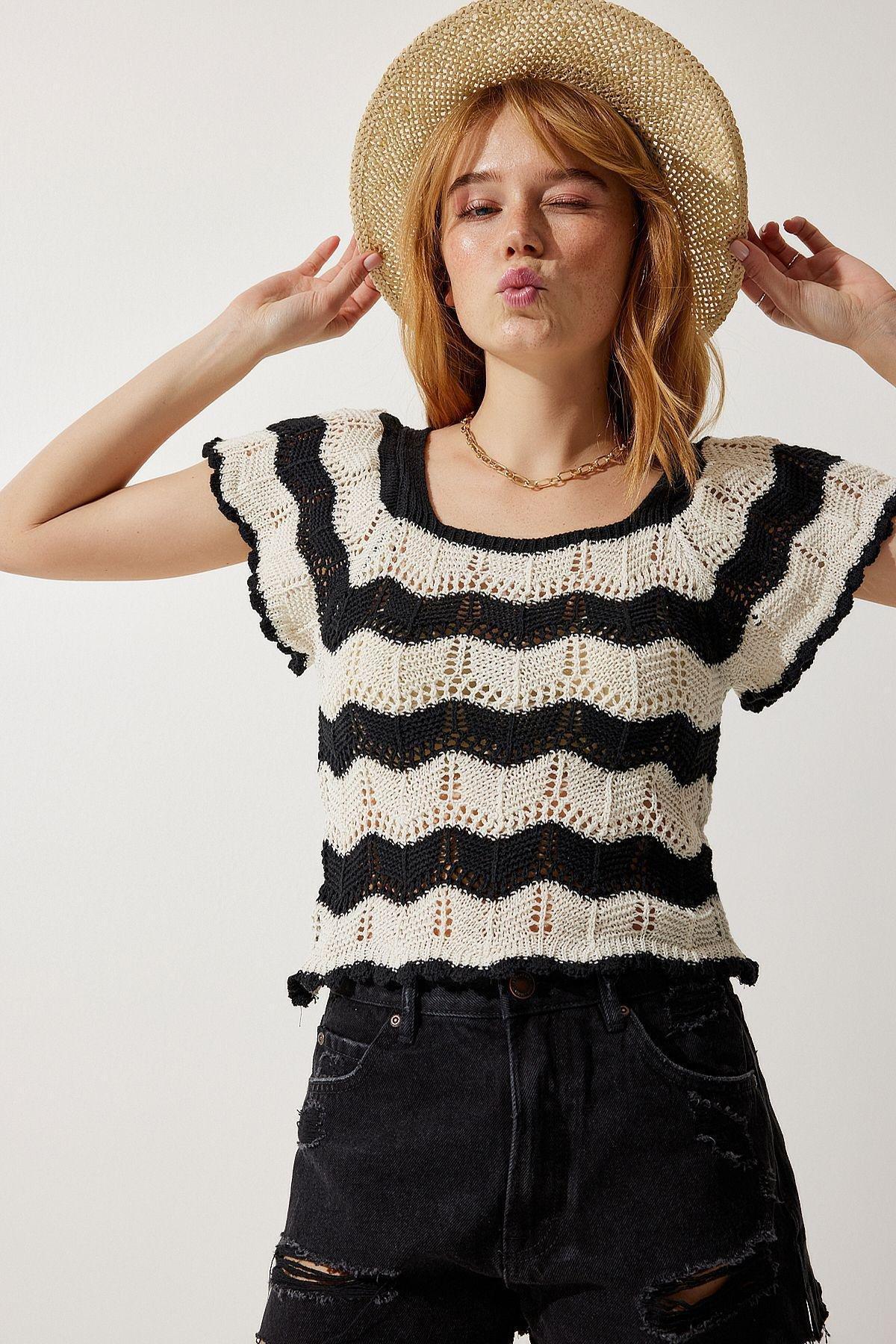 بلوزة بتصميم مفرغ، أسود, BLACK CREAM, medium