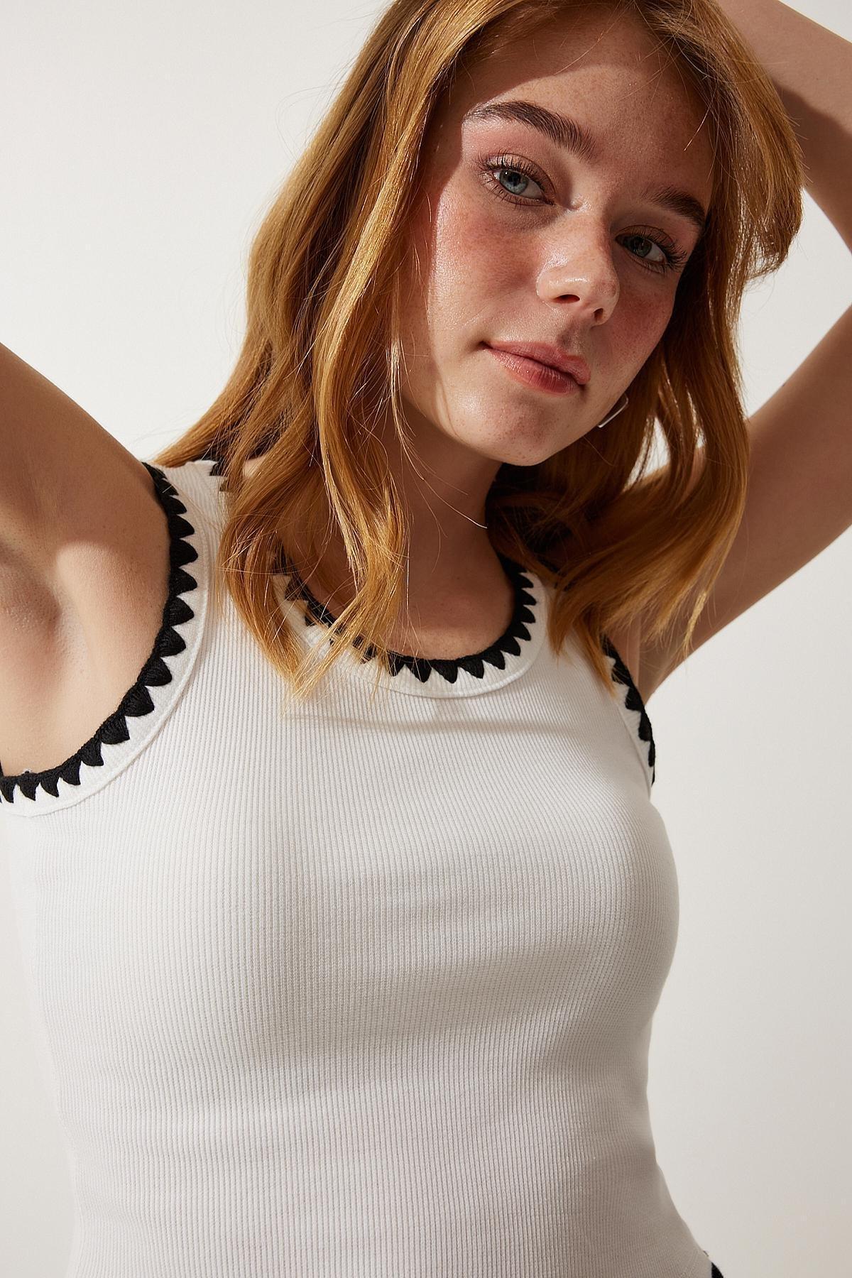 White Plain Crop Shirt, , large image number 3